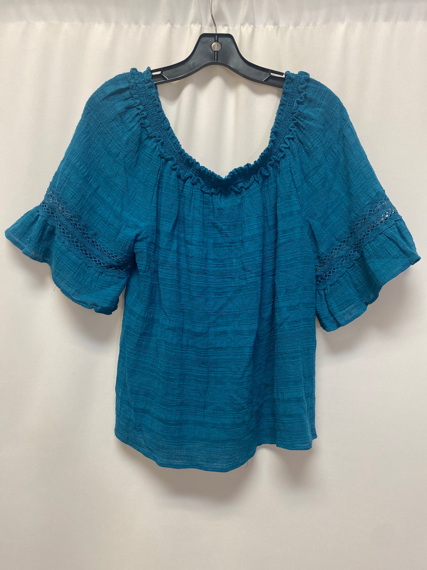 Top Short Sleeve By Max Studio Size: M