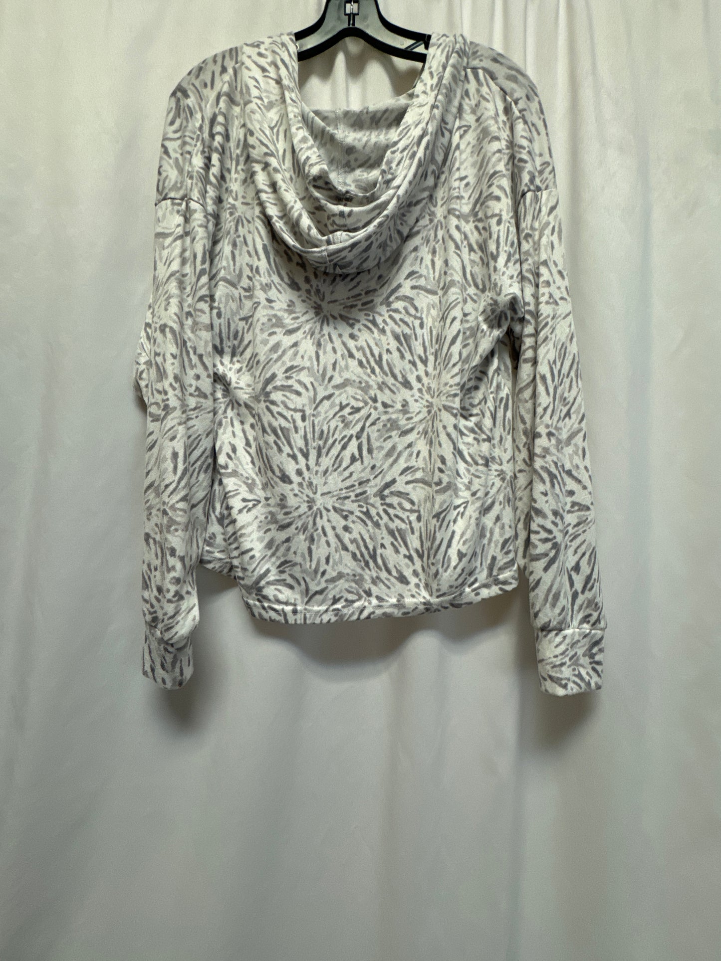Top Long Sleeve By Clothes Mentor In Grey, Size: Xl