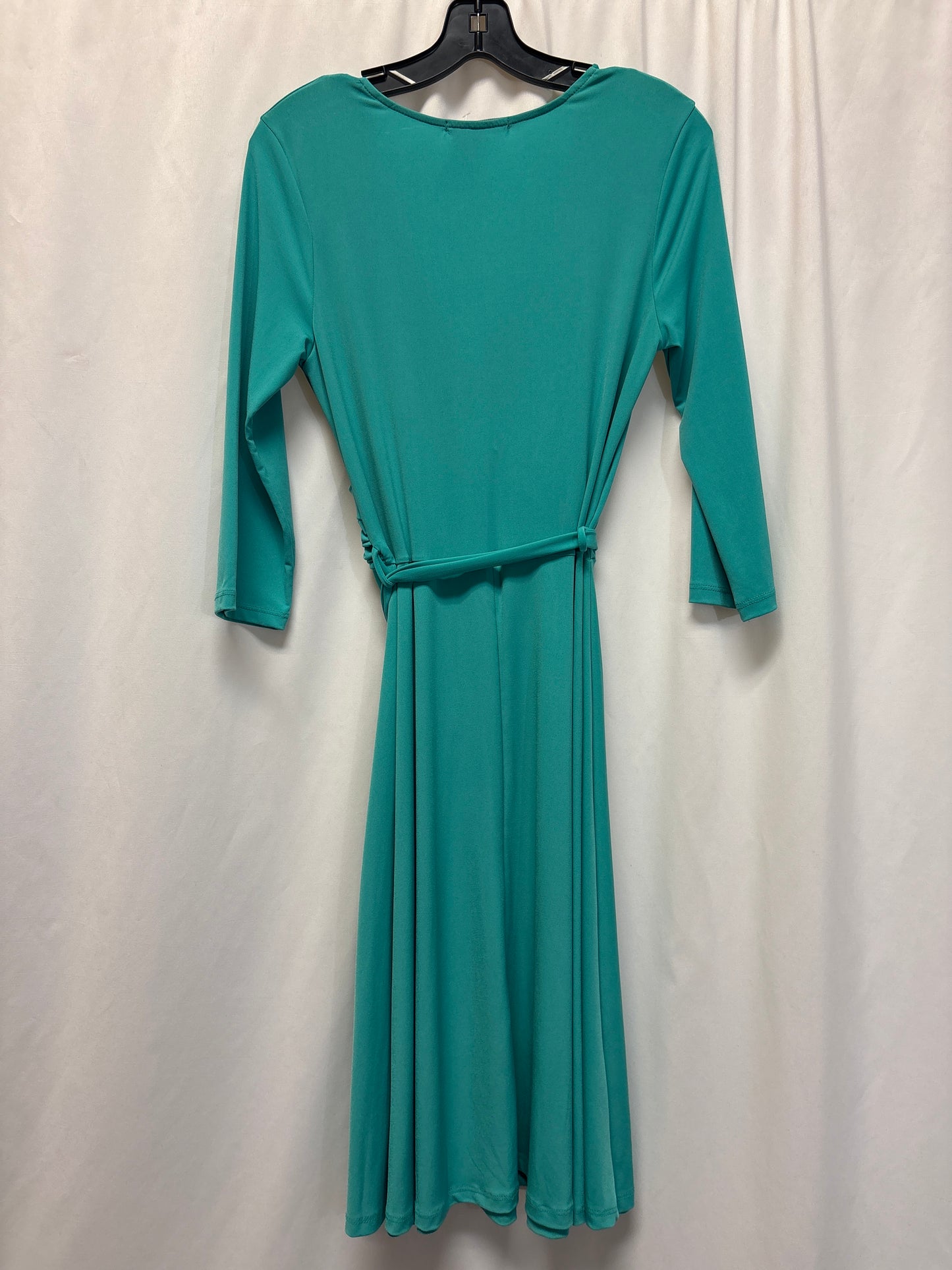 Dress Casual Midi By Clothes Mentor In Green, Size: M