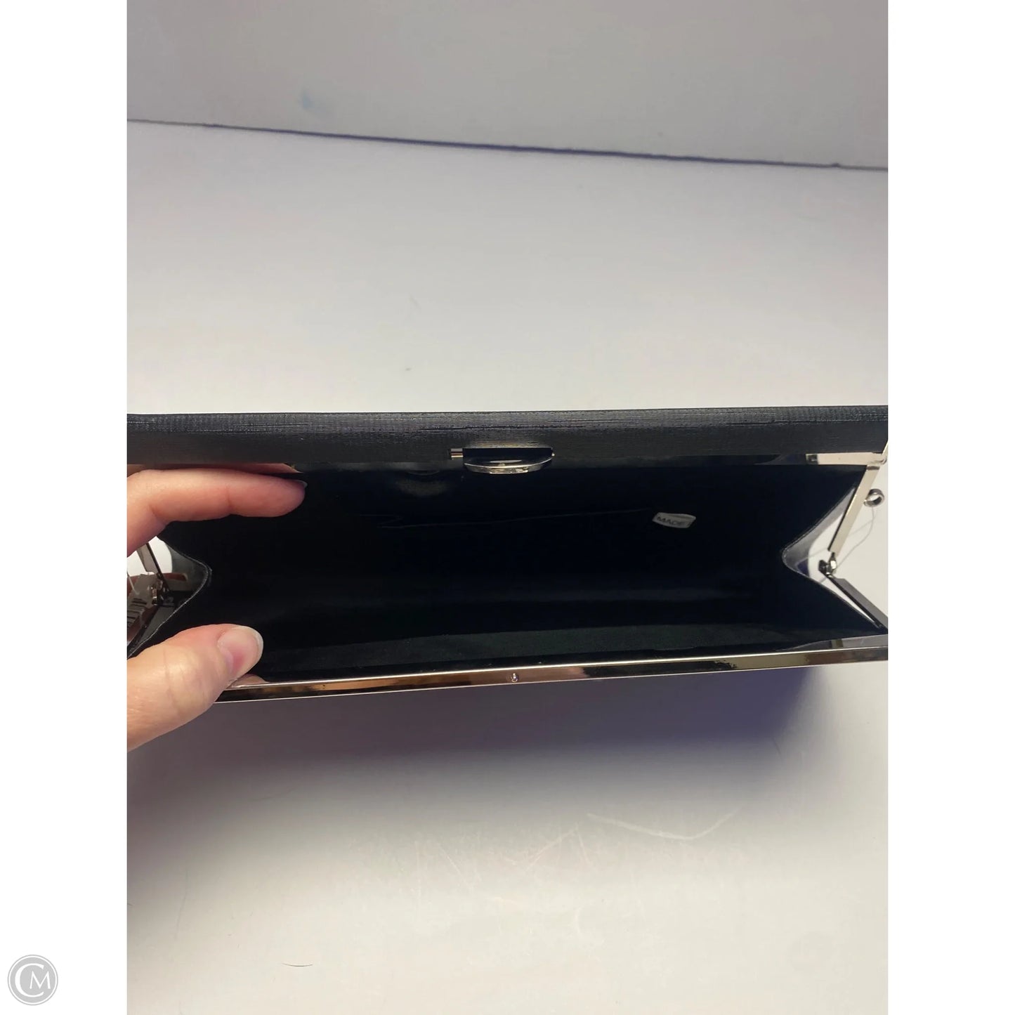 Clutch By Clothes Mentor, Size: Medium