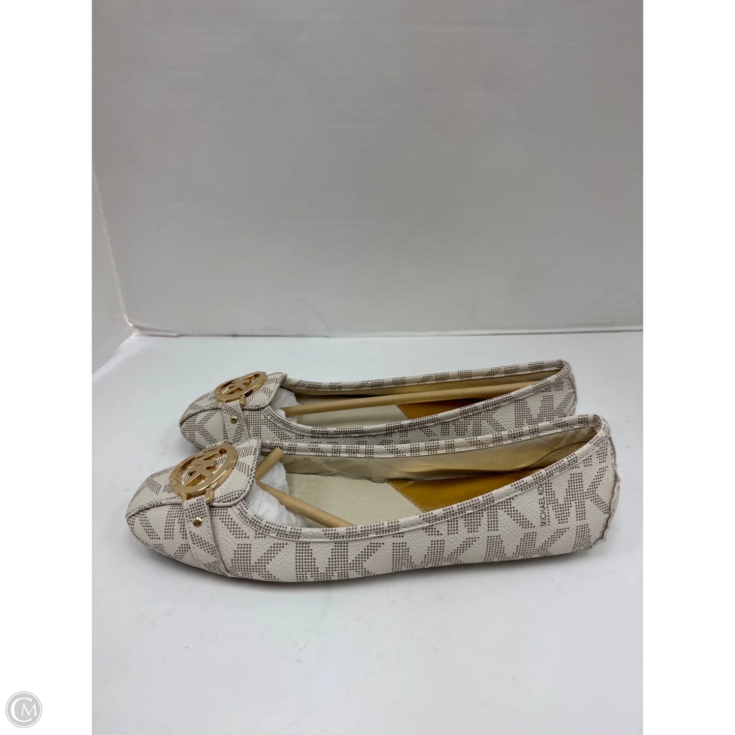 Shoes Designer By Michael Kors In Cream, Size: 9.5