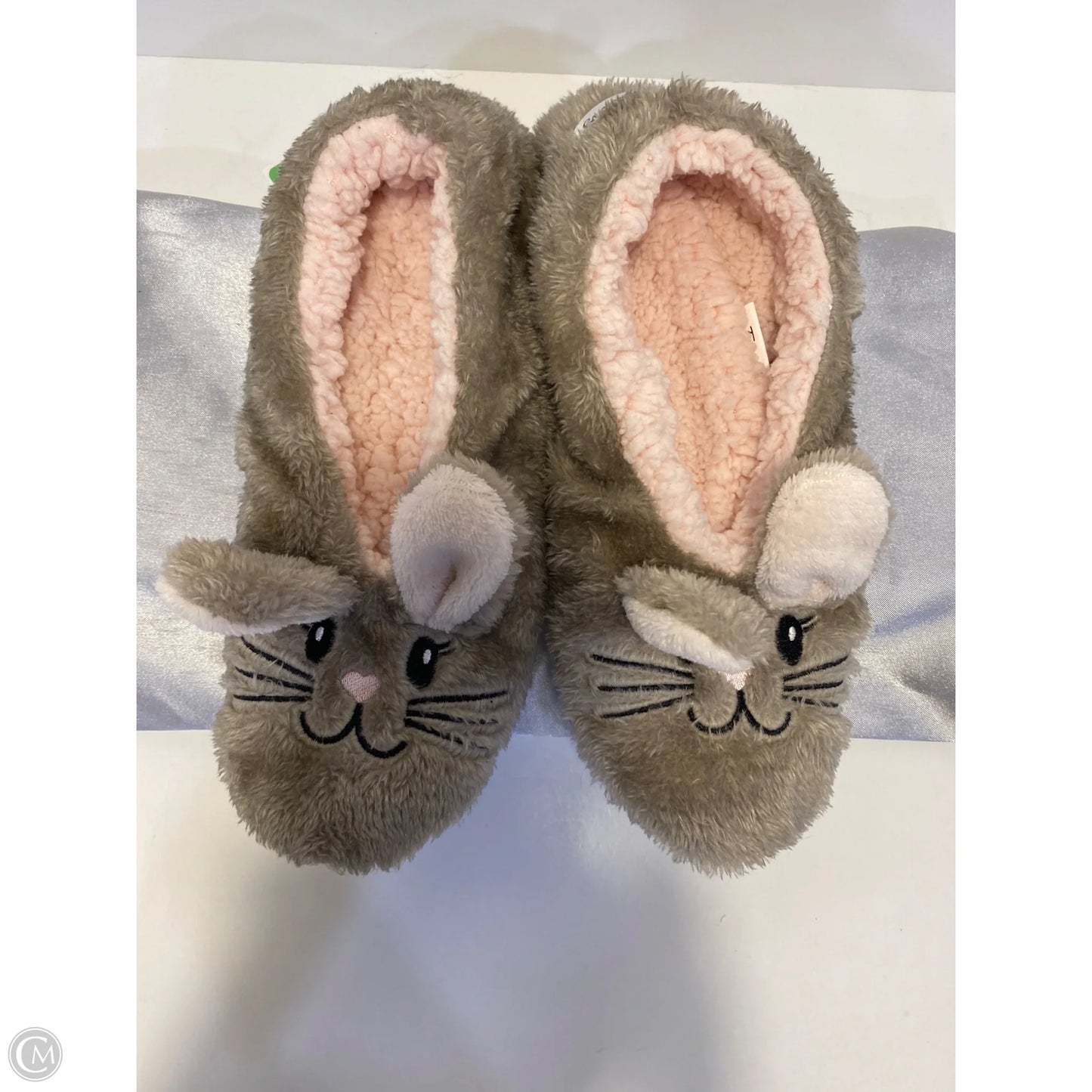 Slippers By Clothes Mentor In Grey