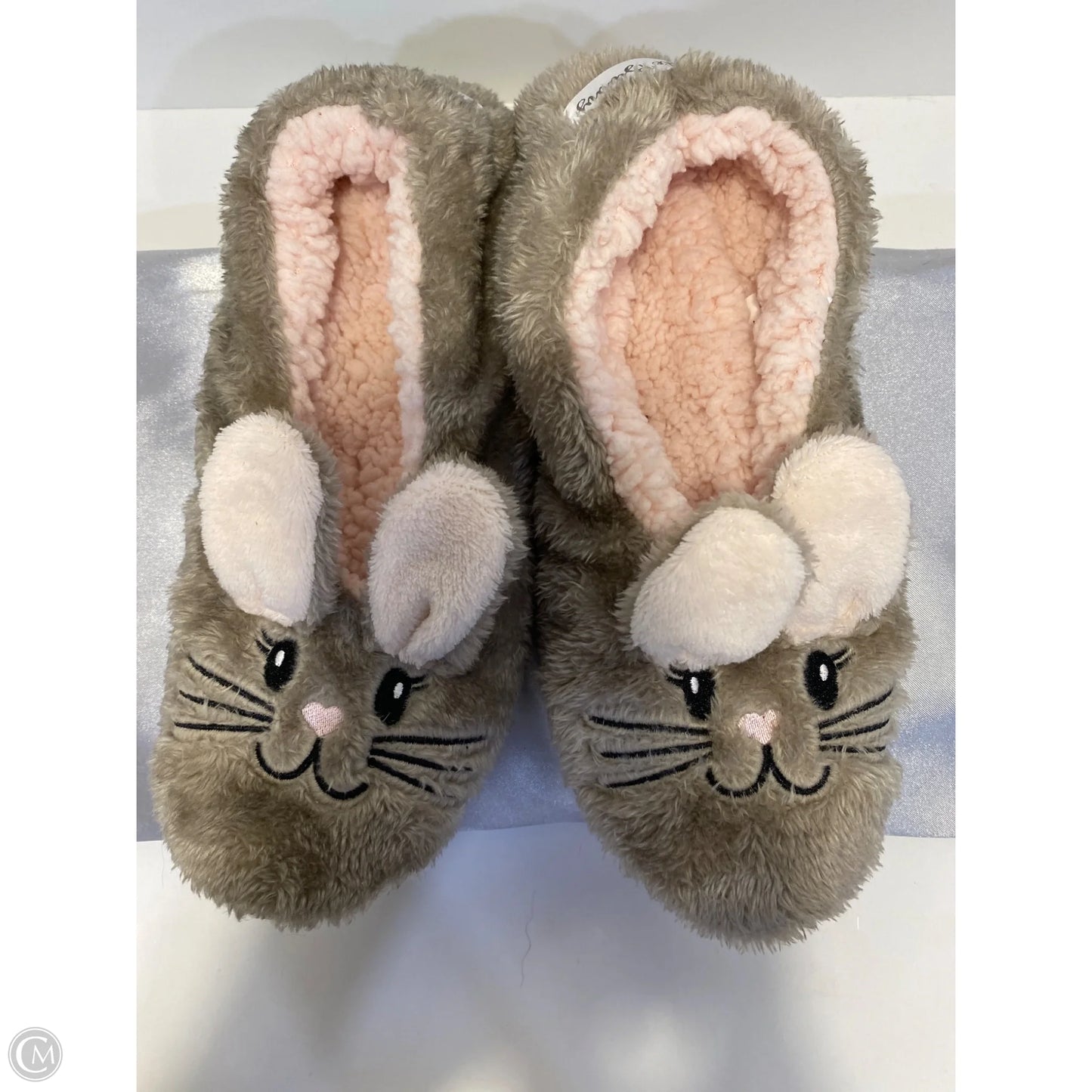 Slippers By Clothes Mentor In Grey