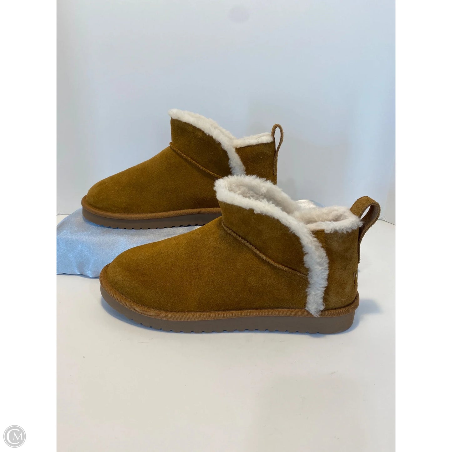 Boots Ankle Flats By Koolaburra By Ugg In Brown, Size: 9