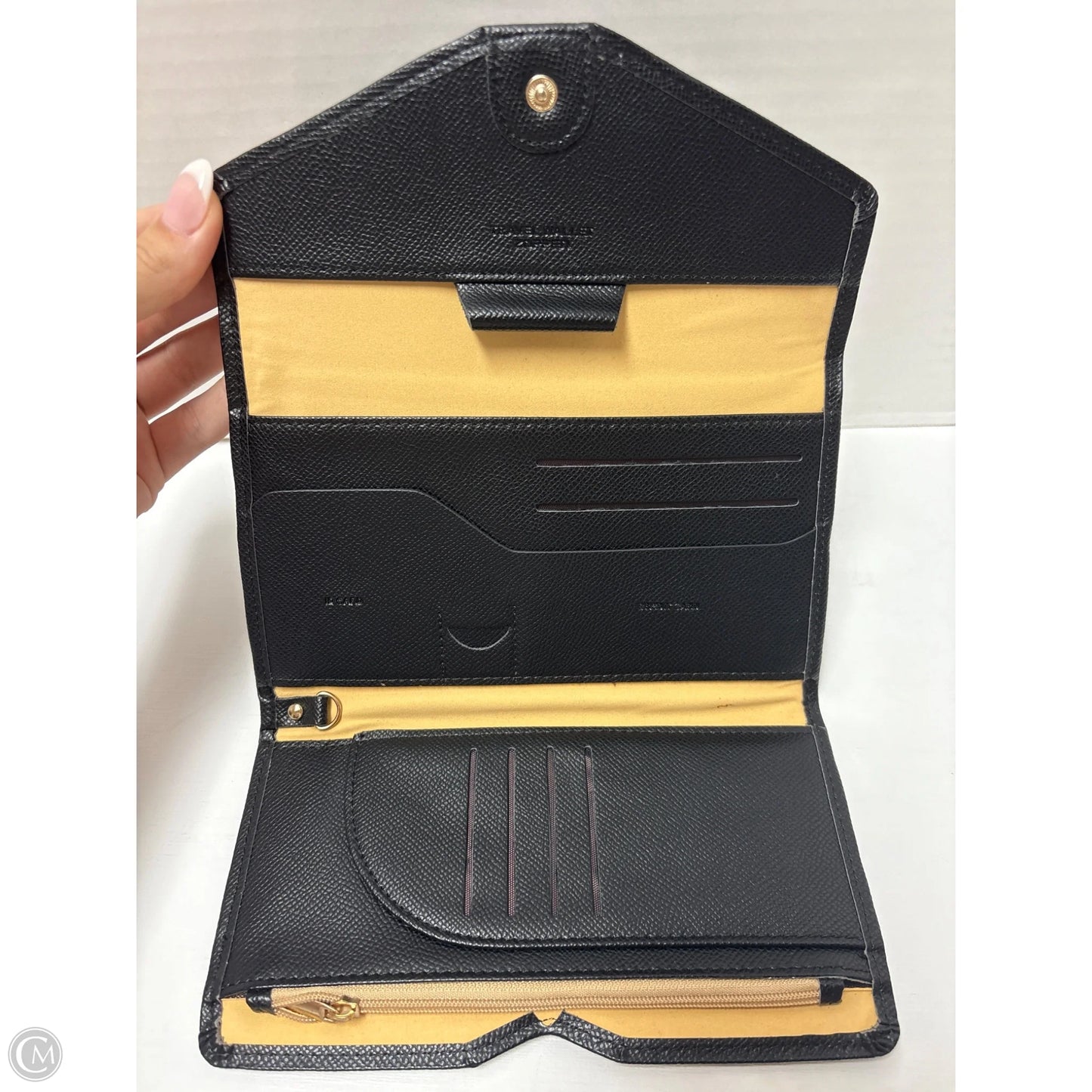 Wallet By Clothes Mentor, Size: Medium