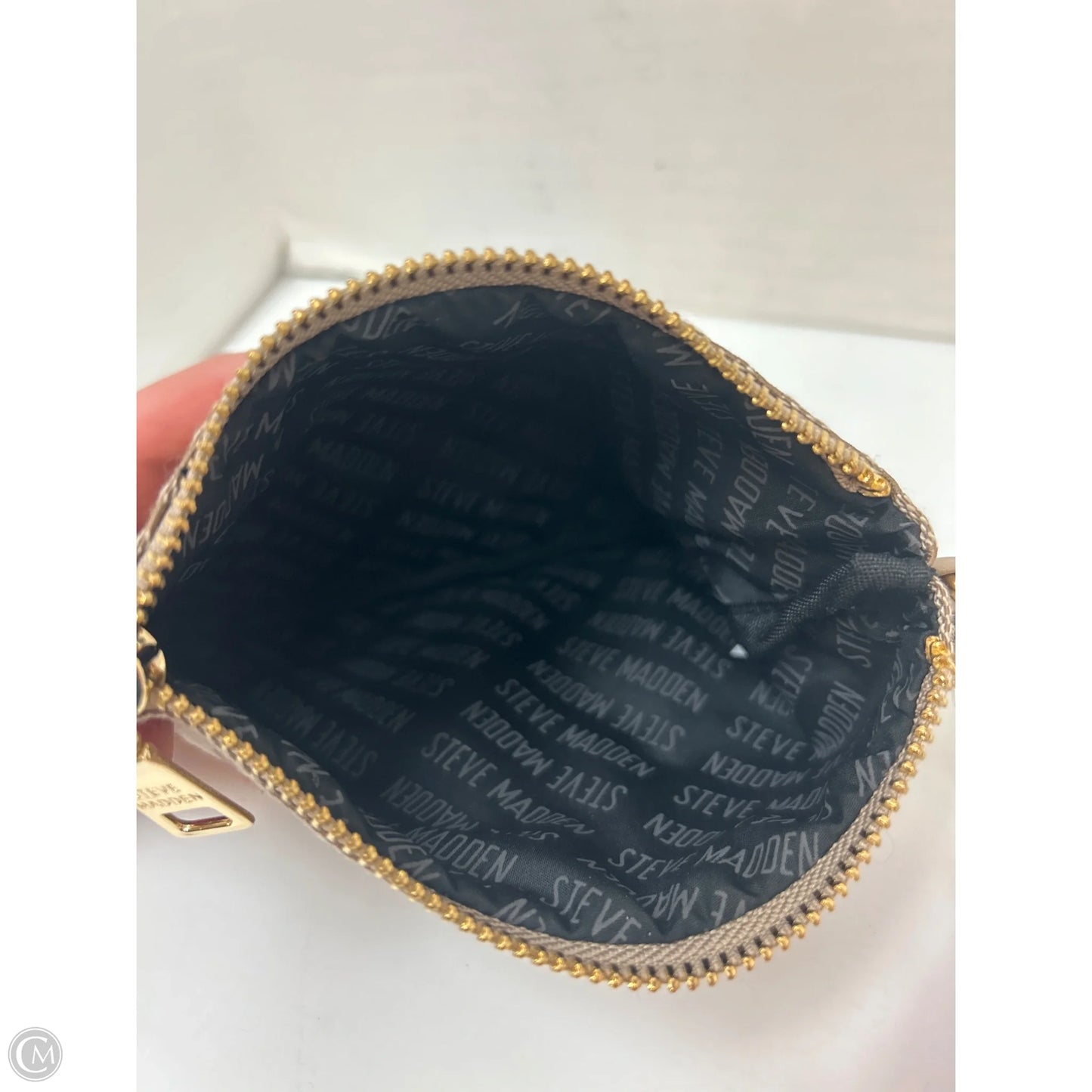 Wristlet By Steve Madden, Size: Medium