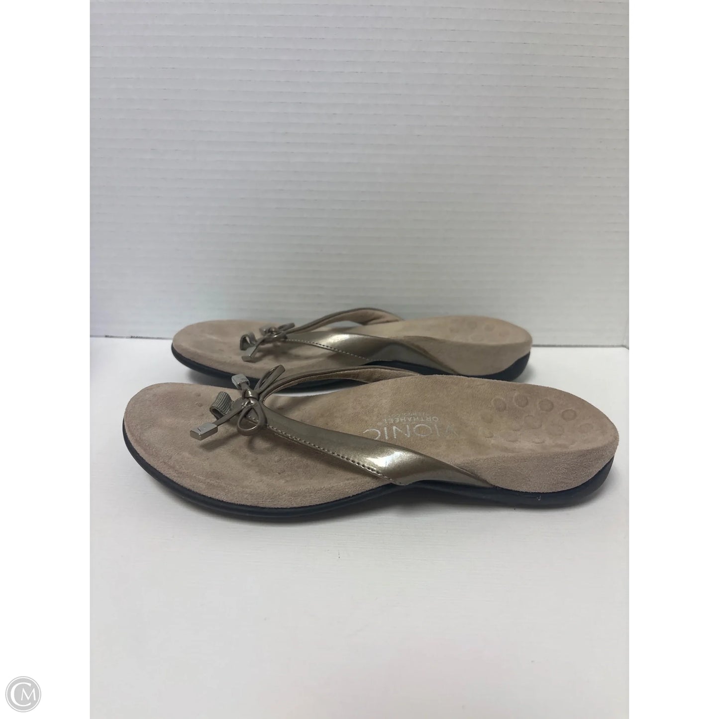 Sandals Flats By Vionic In Beige, Size: 8