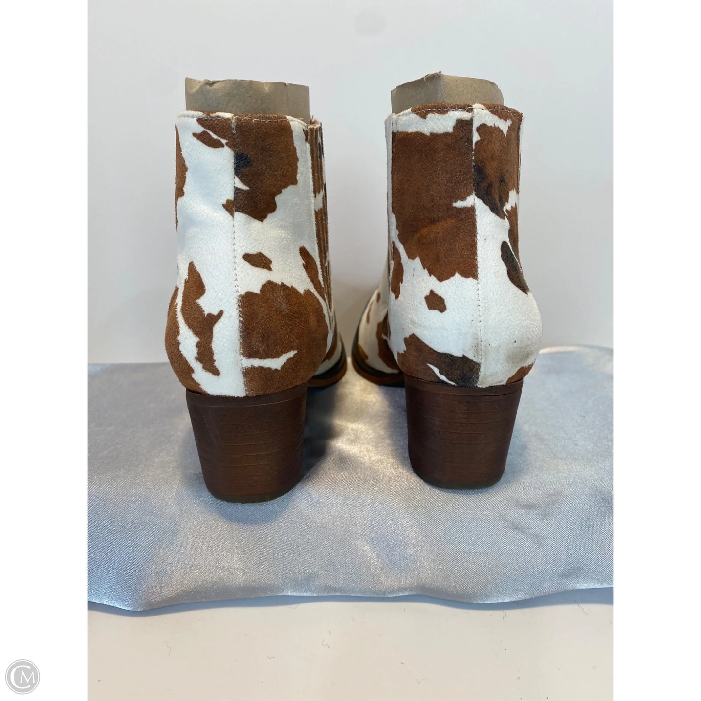 Boots Ankle Heels By Clothes Mentor In Animal Print, Size: 7