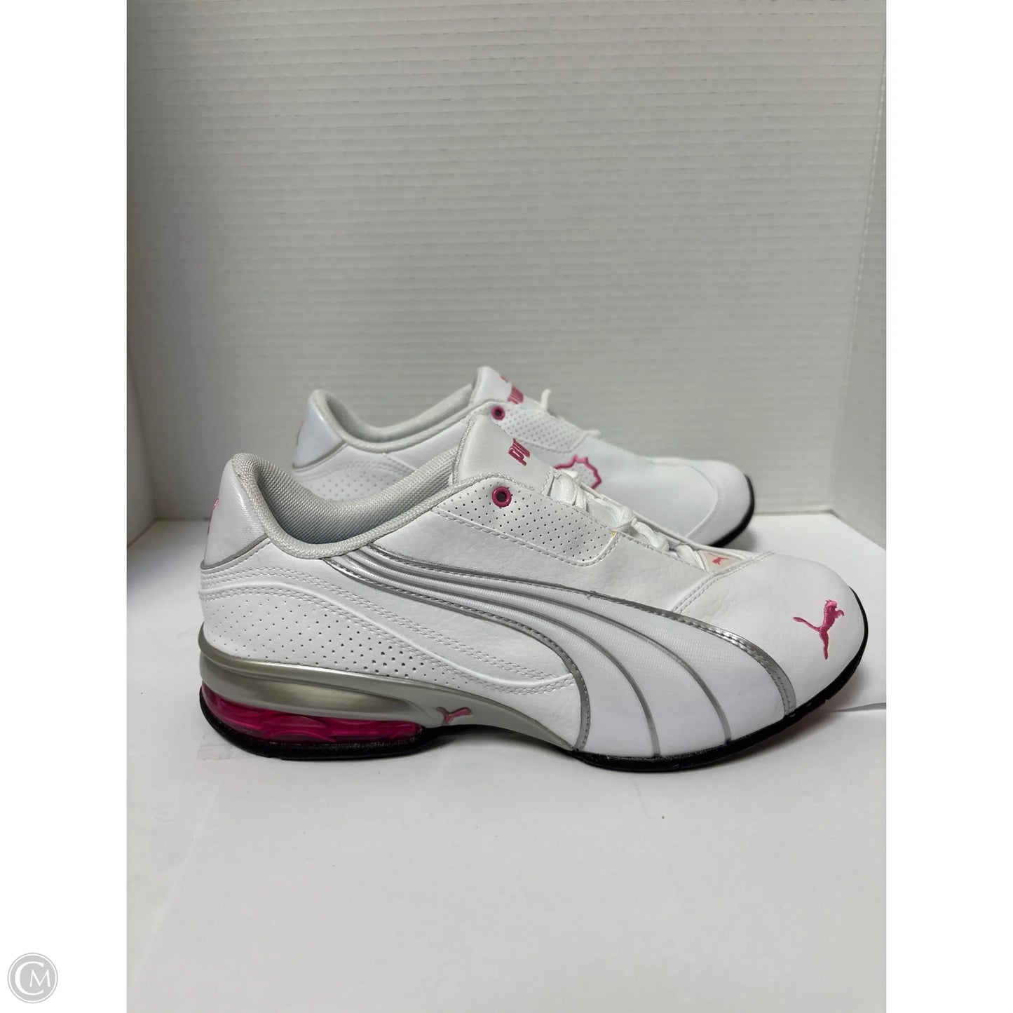 Shoes Athletic By Puma In White, Size: 8.5