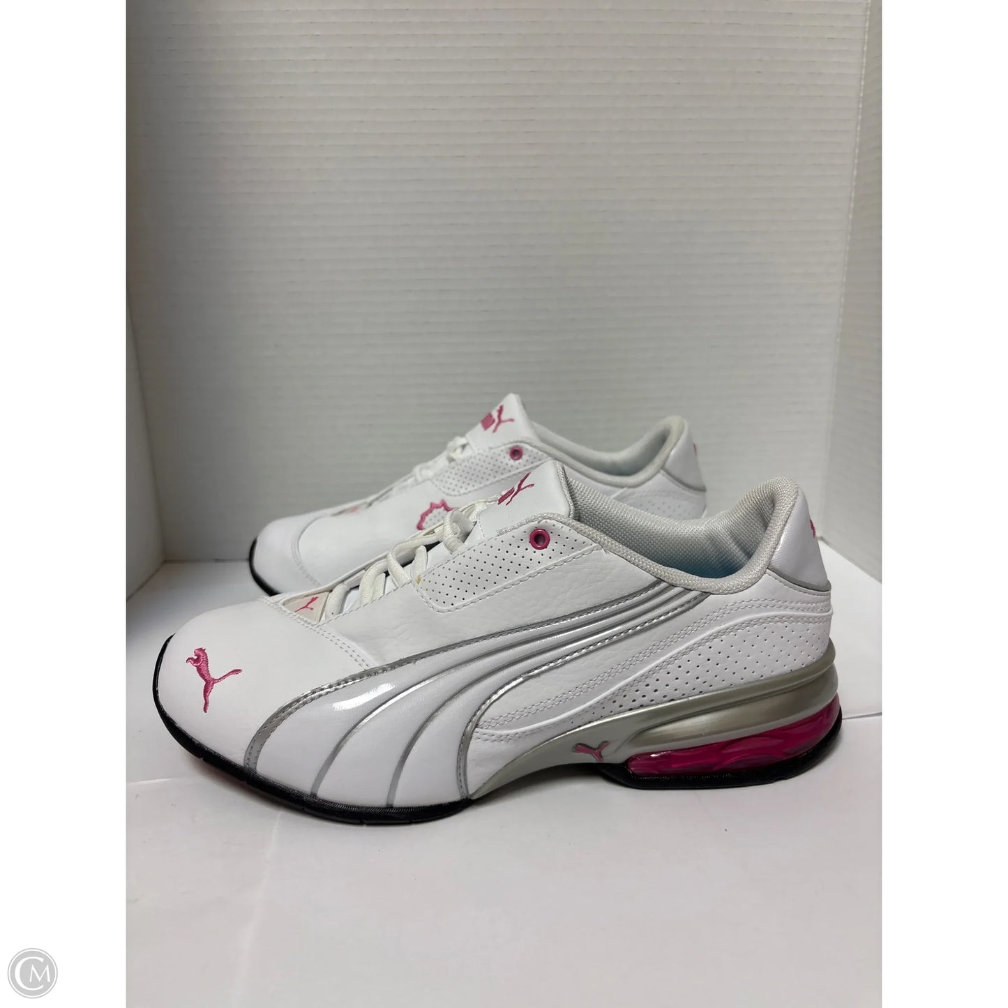 Shoes Athletic By Puma In White, Size: 8.5