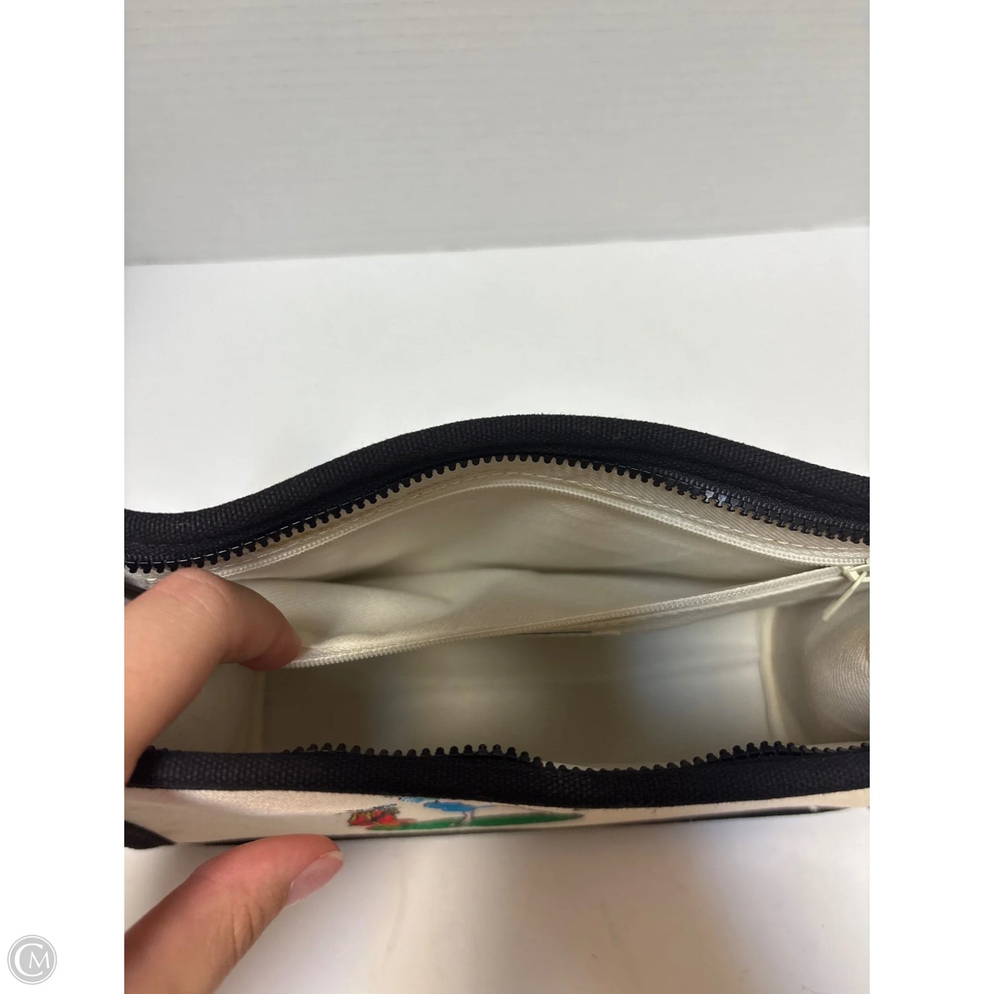 Wristlet By Clothes Mentor, Size: Small