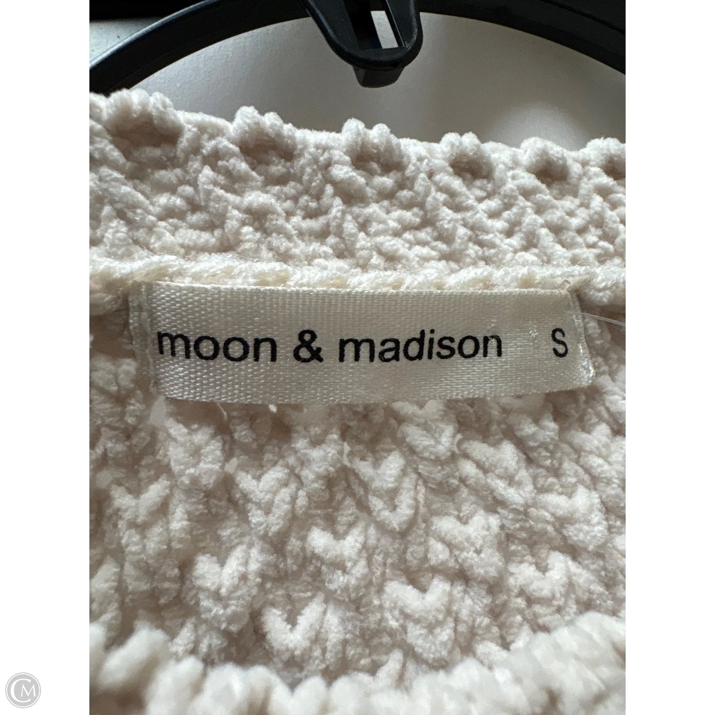 Sweater By Clothes Mentor In Beige, Size: S