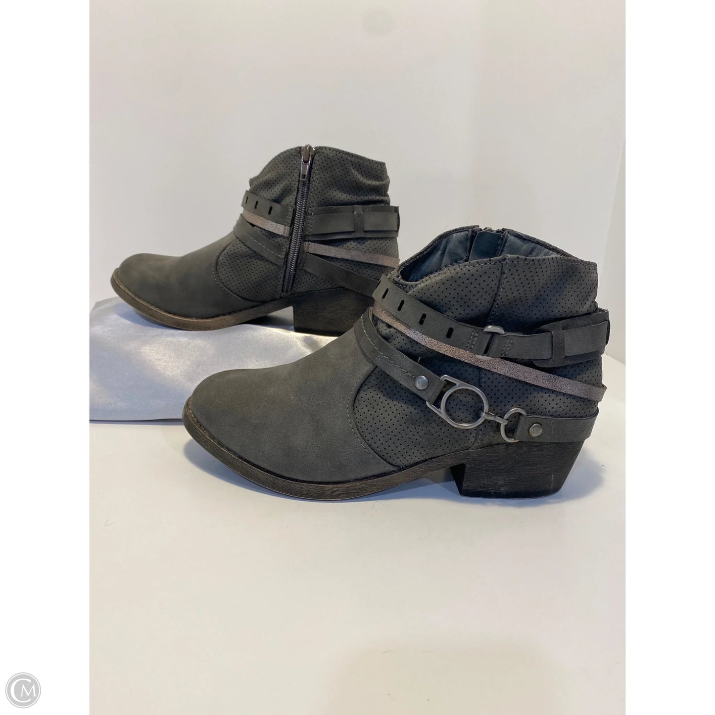 Boots Ankle Heels By Jelly Pop In Grey, Size: 8.5