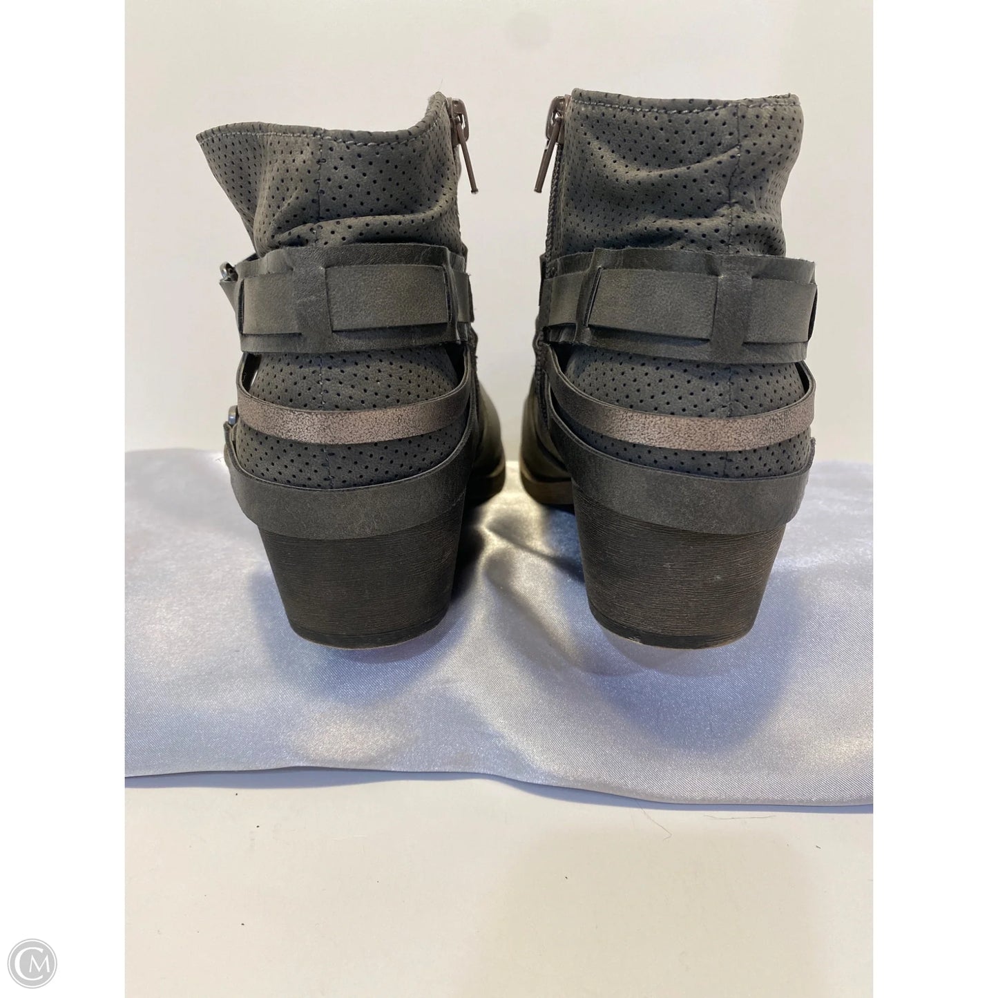 Boots Ankle Heels By Jelly Pop In Grey, Size: 8.5