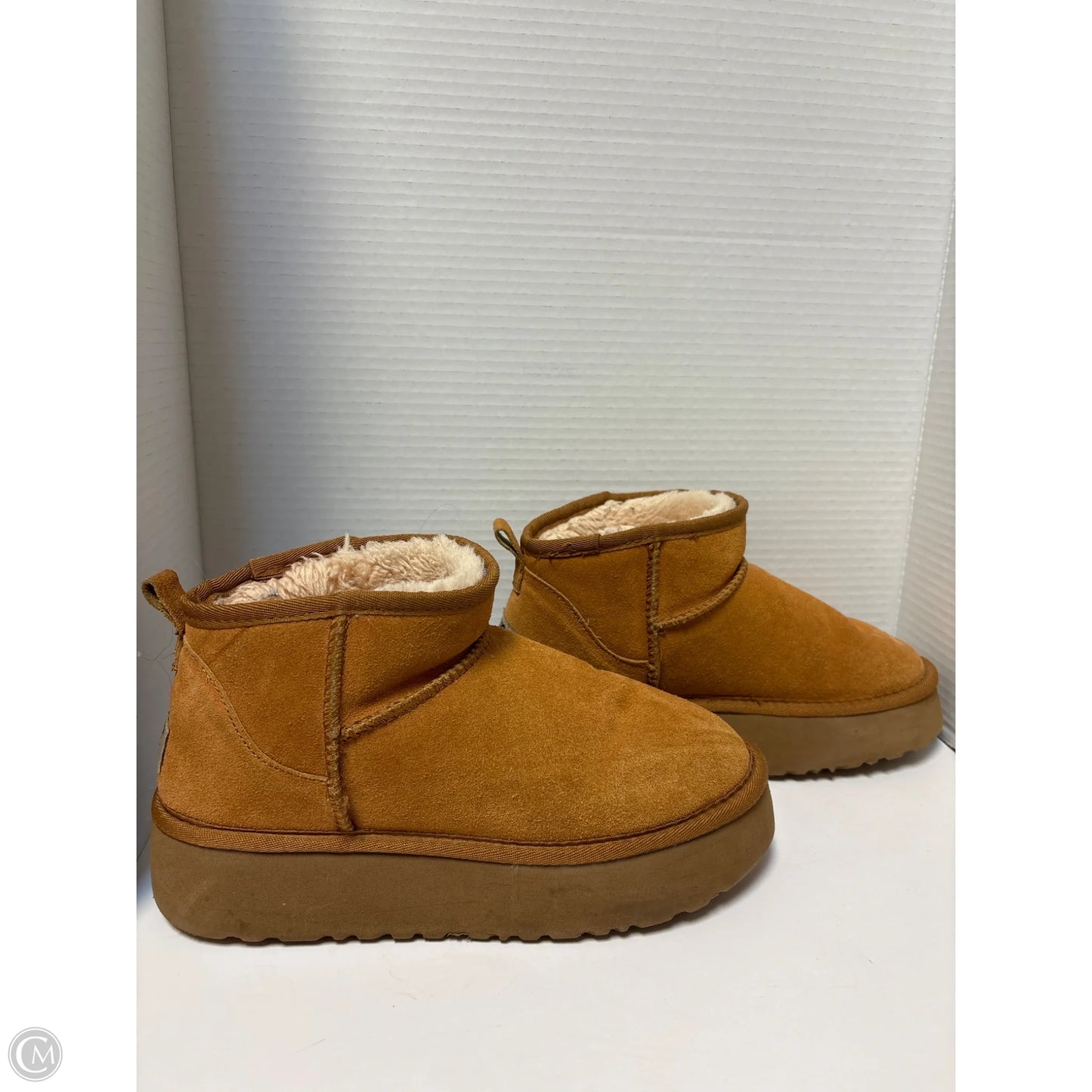 Boots Designer By Ugg In Brown, Size: 9