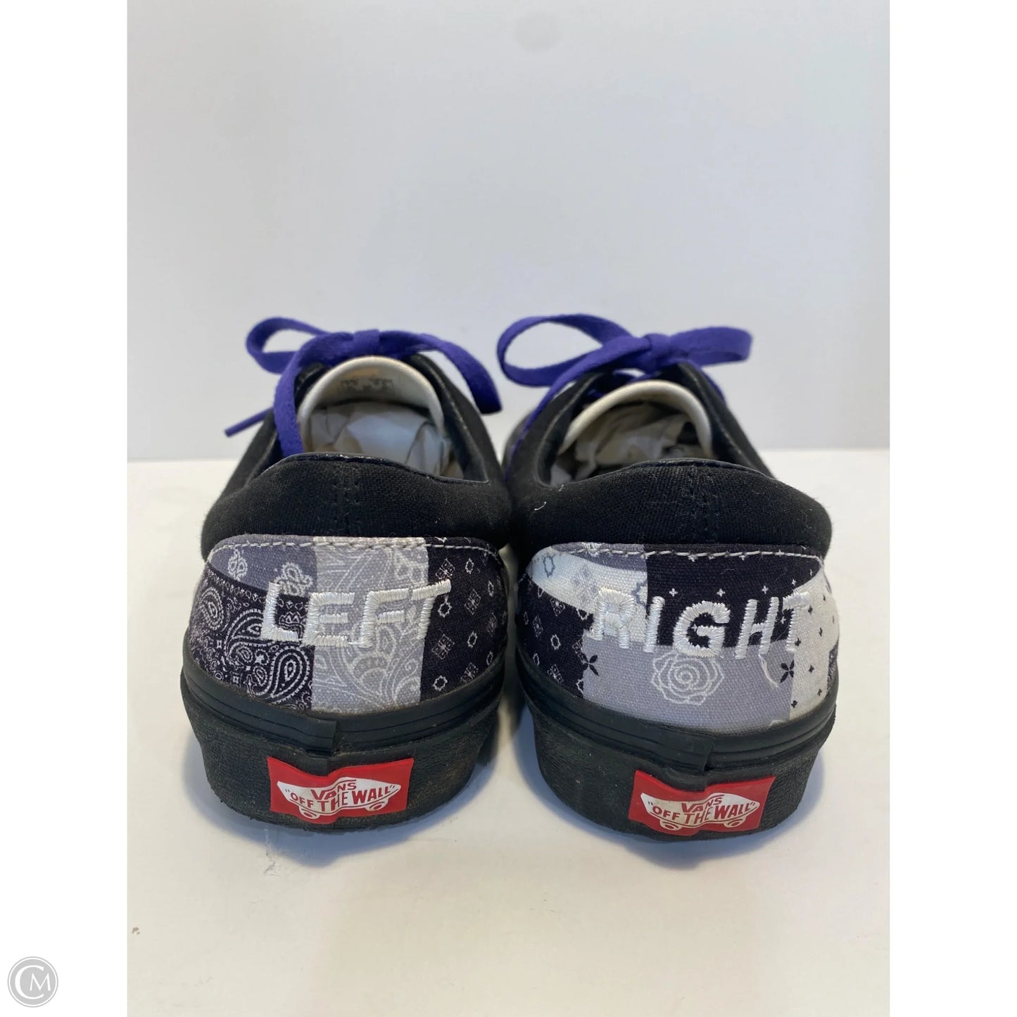 Shoes Sneakers By Vans In Black, Size: 8.5
