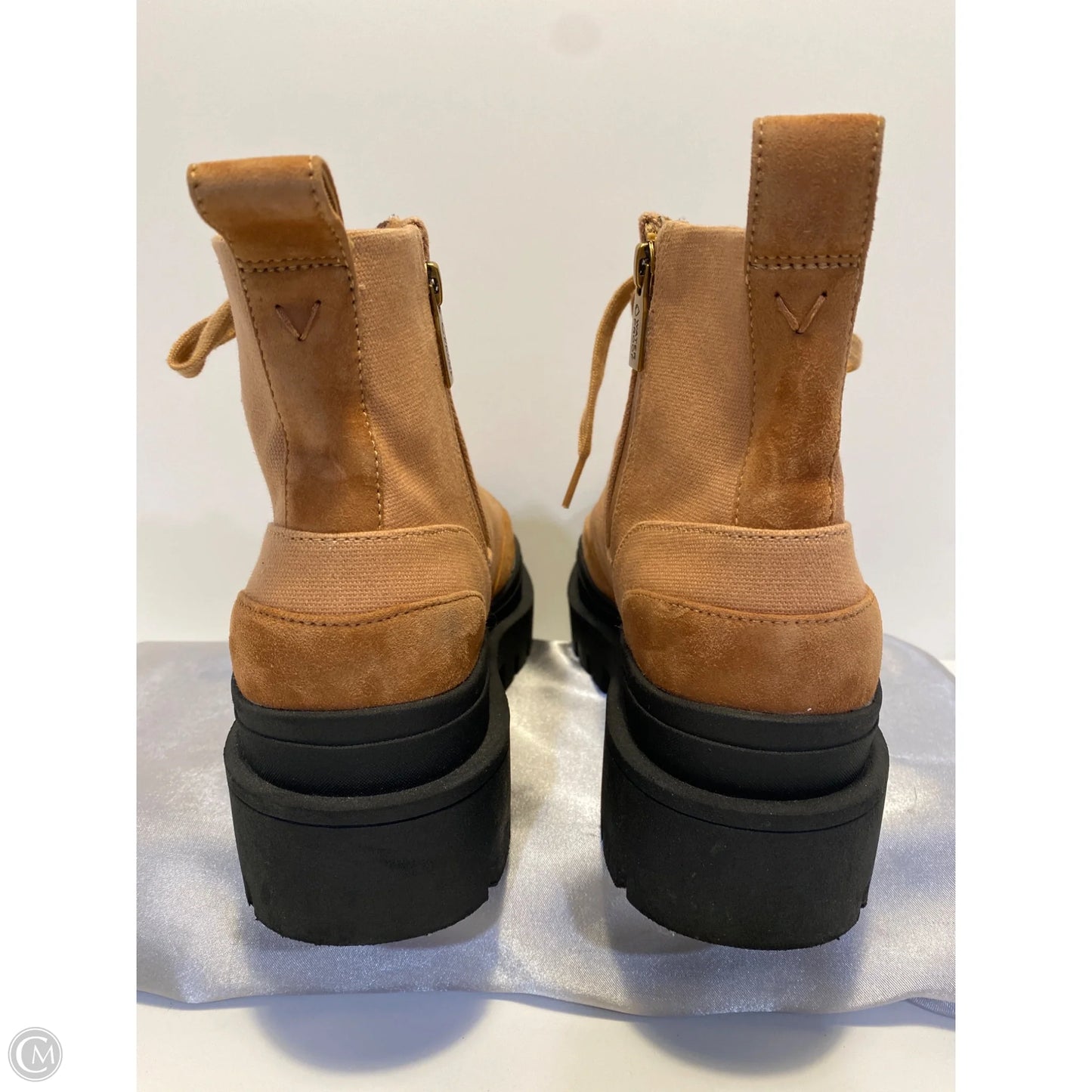 Boots Ankle Flats By Vionic In Brown, Size: 9