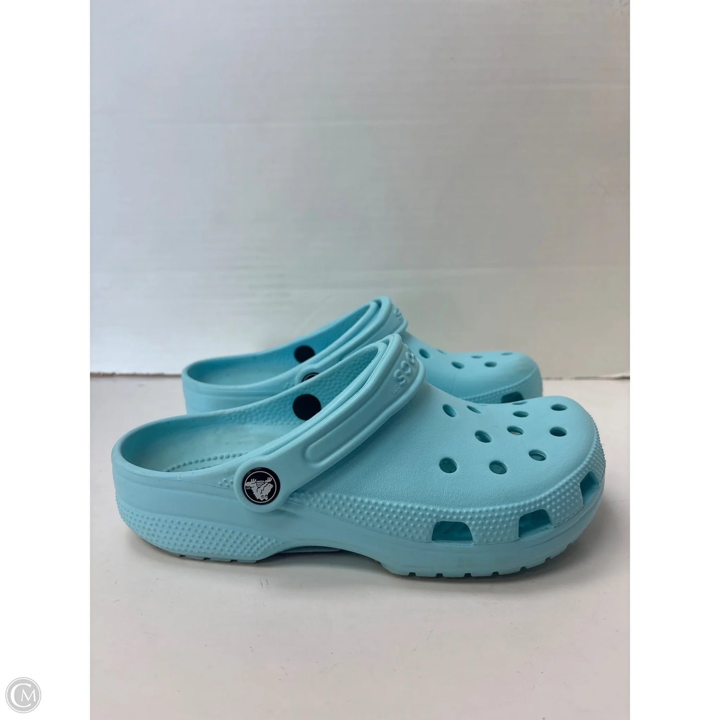 Sandals Flats By Crocs In Blue, Size: 7