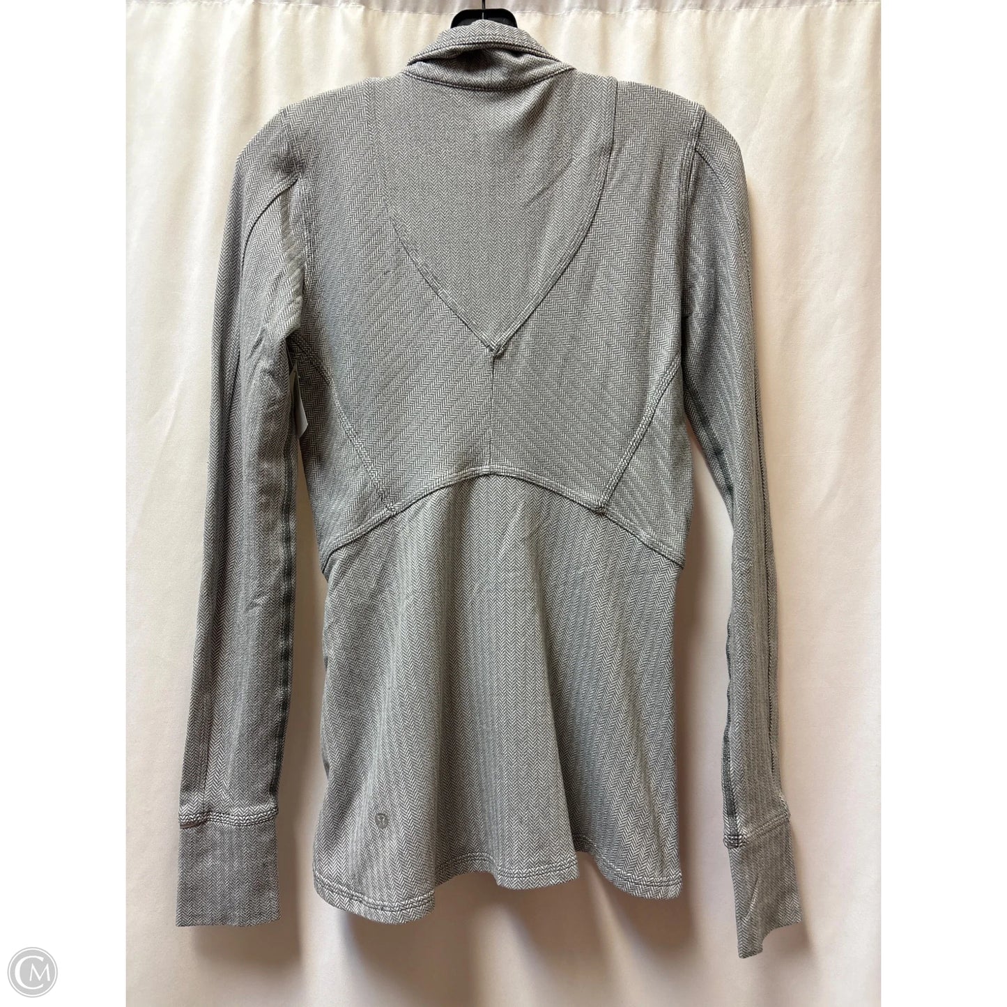Athletic Top Long Sleeve Crewneck By Lululemon In Grey, Size: 4