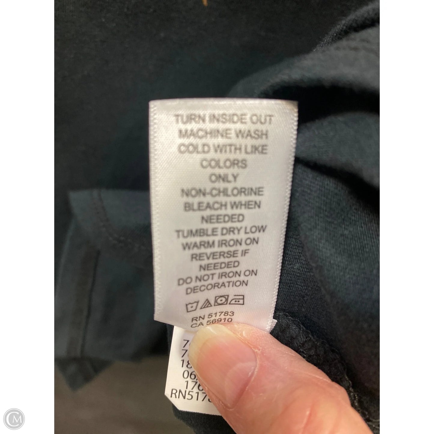 Top Short Sleeve By Maurices In Black, Size: L