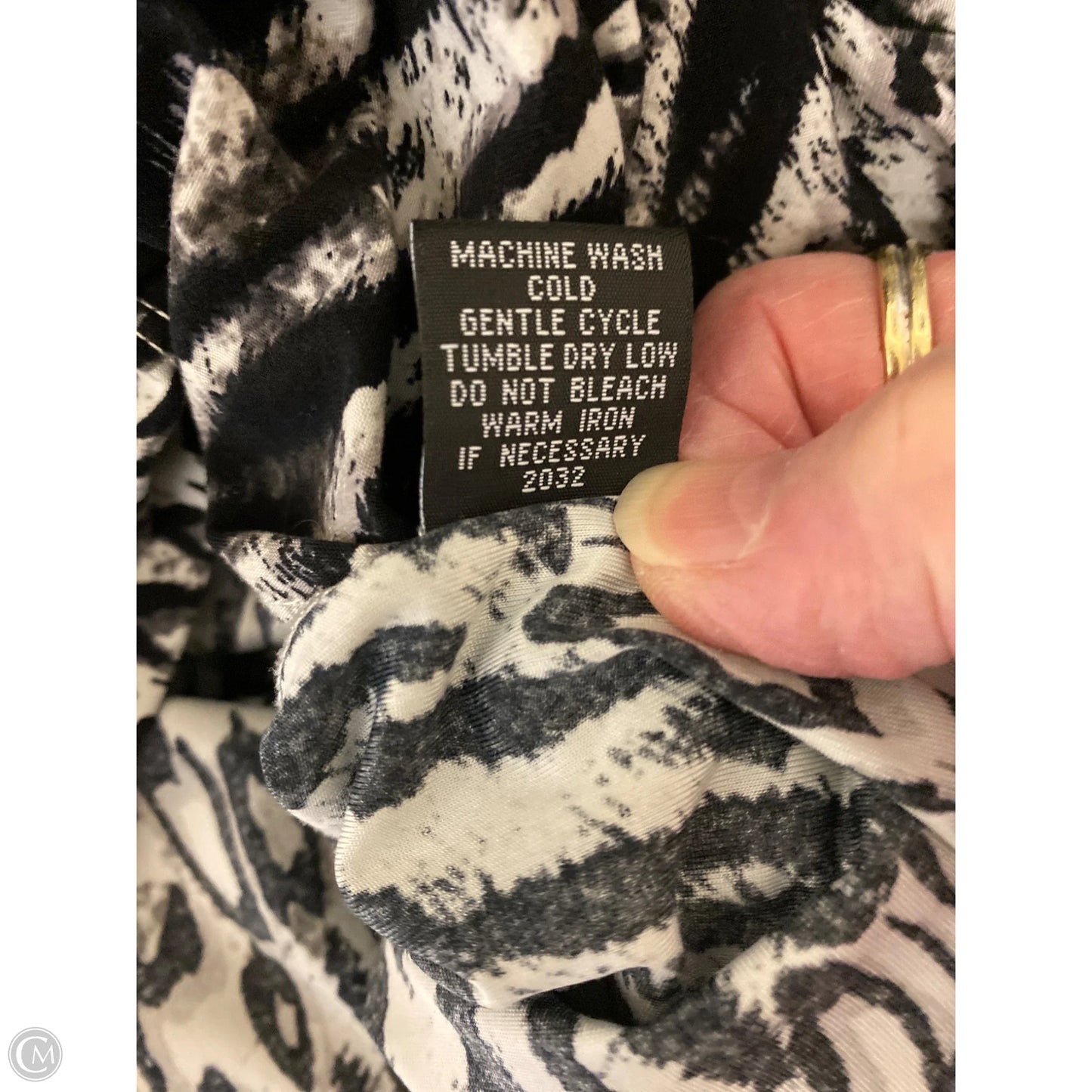 Top Long Sleeve By Rafaella In Black & White, Size: M