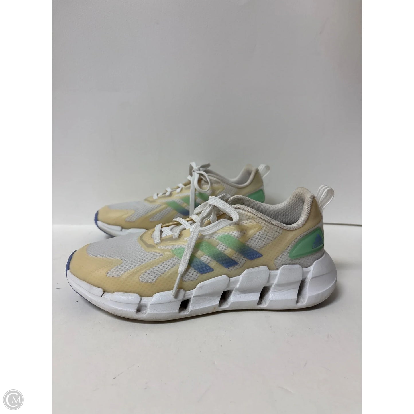 Shoes Athletic By Clothes Mentor In White, Size: 10