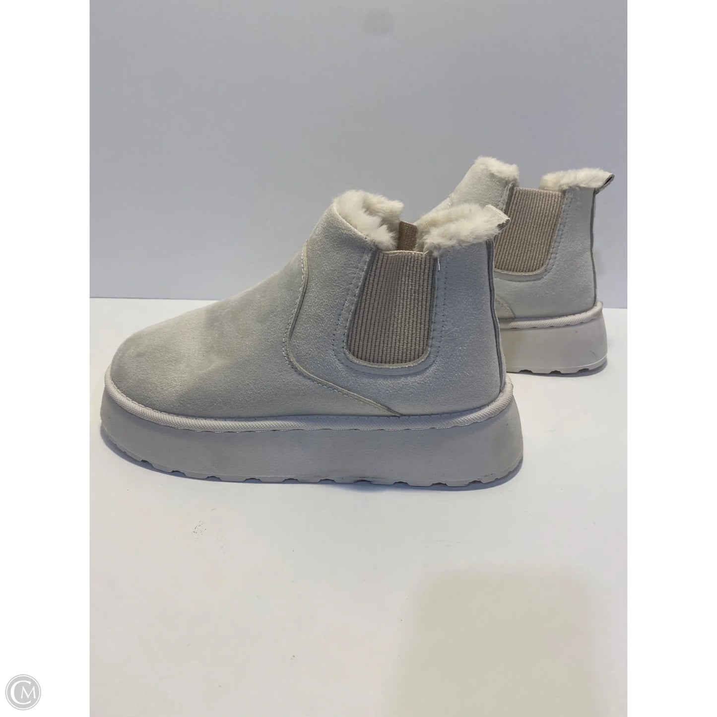 Boots Ankle Flats By Clothes Mentor In Cream, Size: 9.5