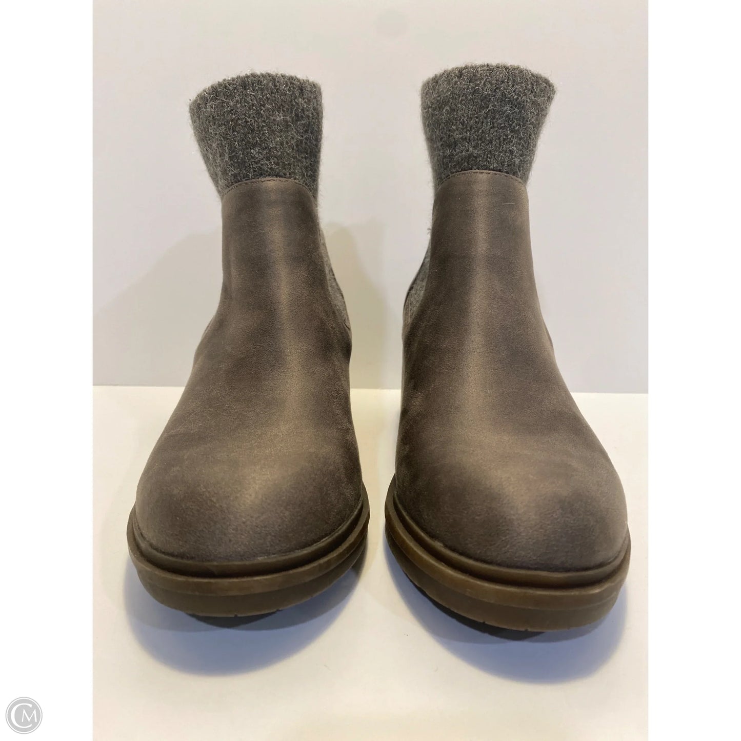 Boots Ankle Heels By Clothes Mentor In Grey, Size: 9