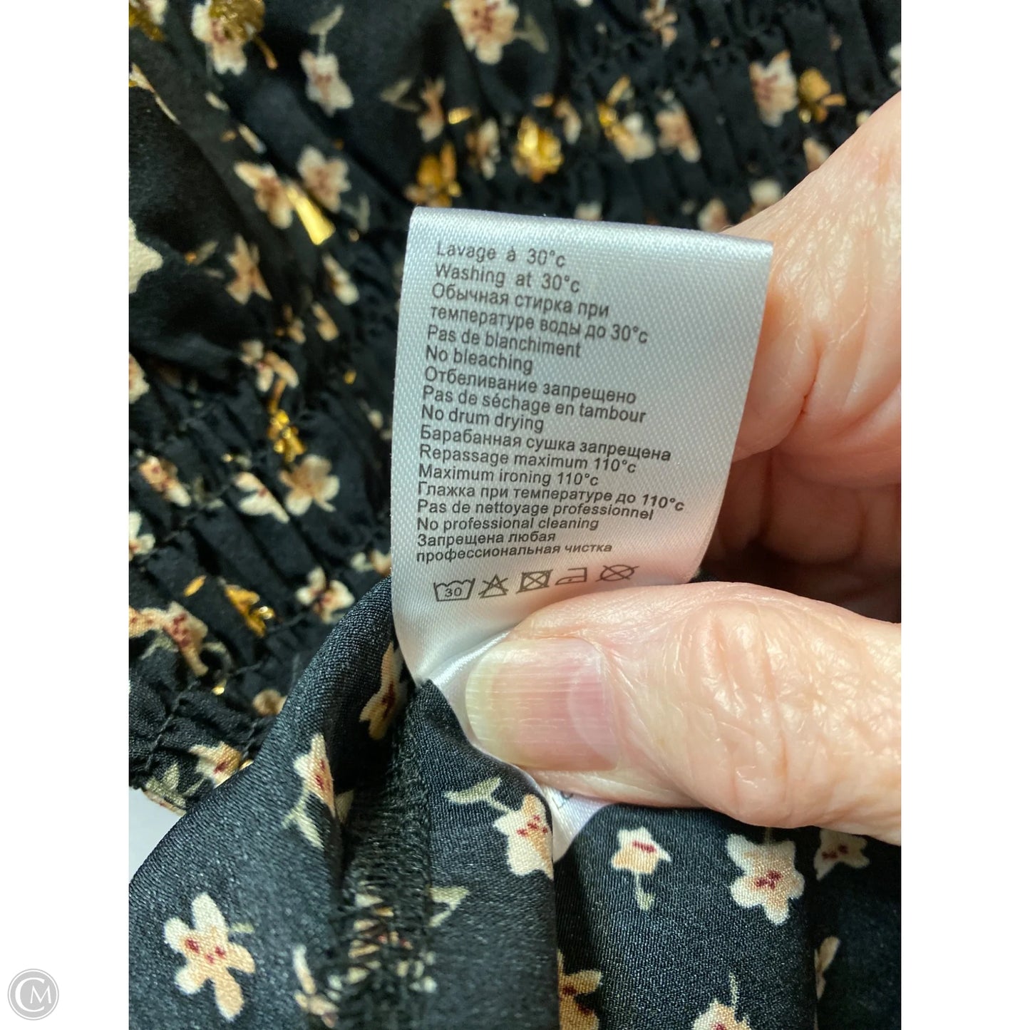 Top Long Sleeve By Molly Bracken In Black & Gold, Size: L