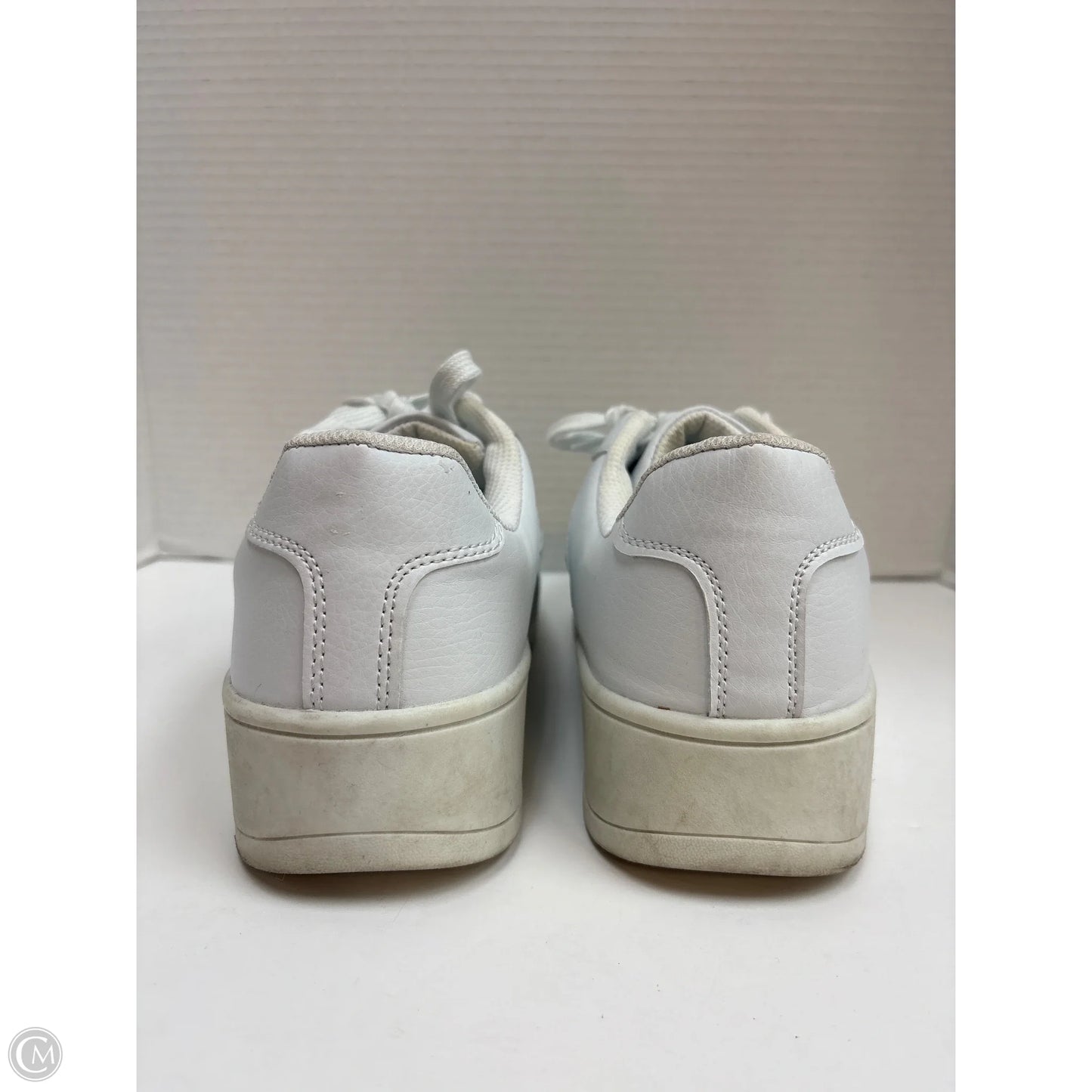 Shoes Athletic By No Boundaries In White, Size: 9