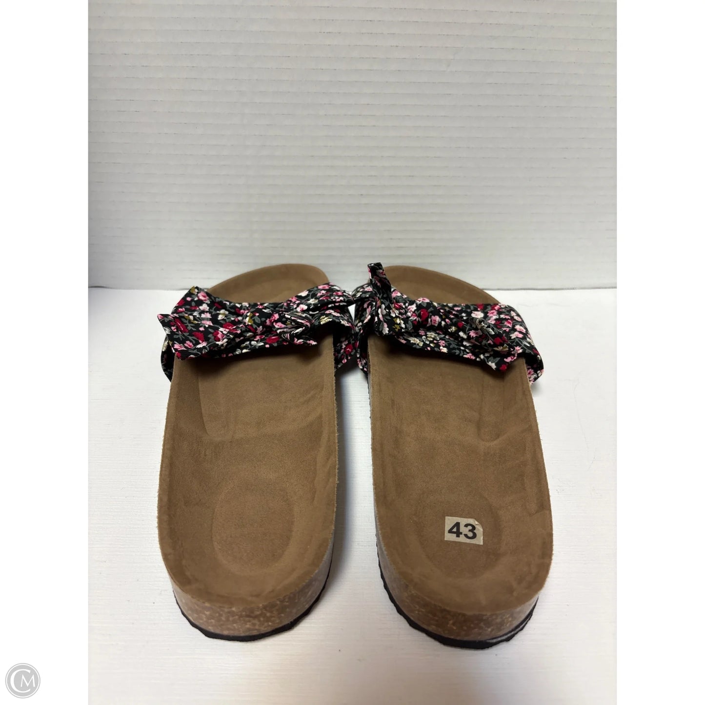 Sandals Flats By Clothes Mentor In Floral Print, Size: 9