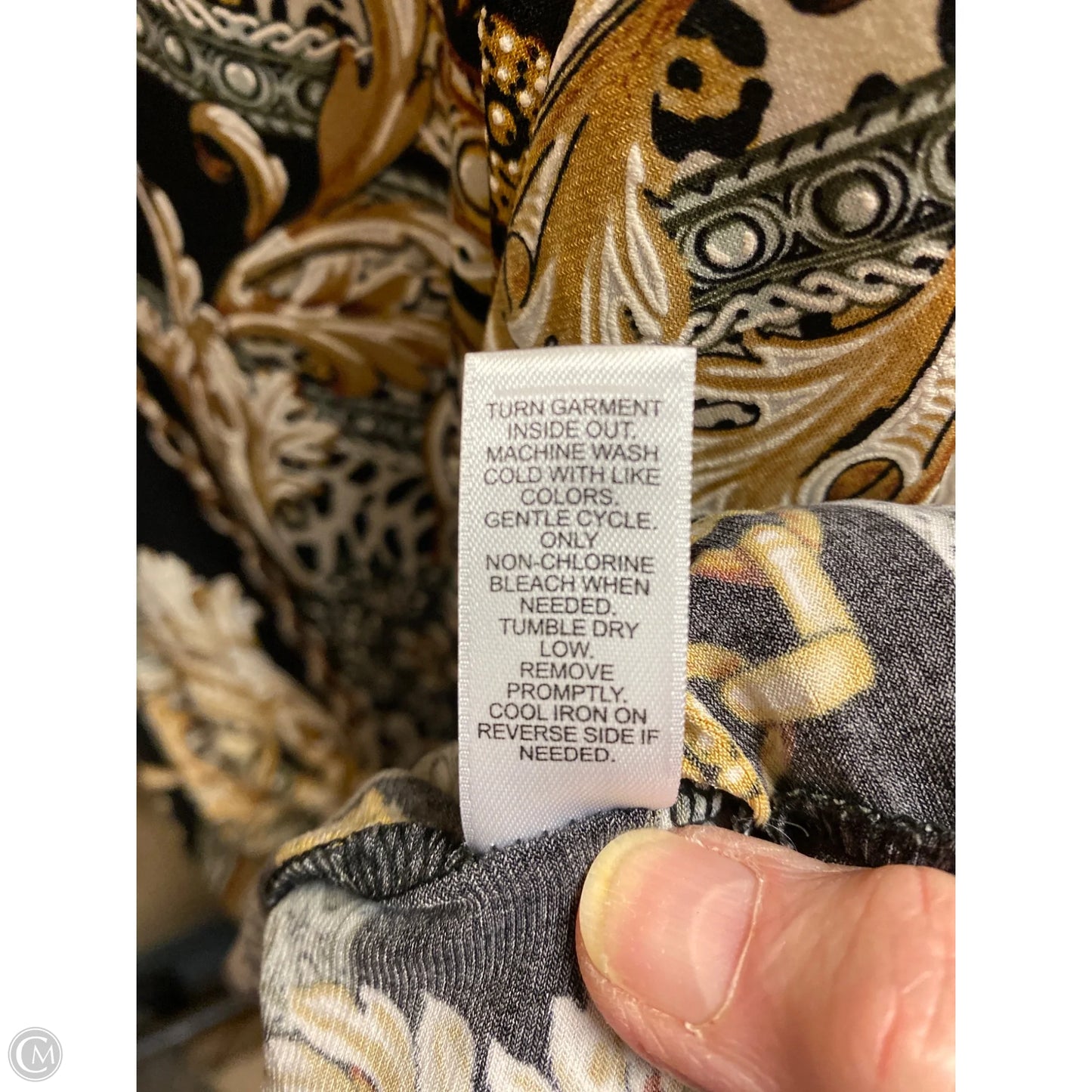 Top Long Sleeve By Clothes Mentor In Black & Gold, Size: Xl