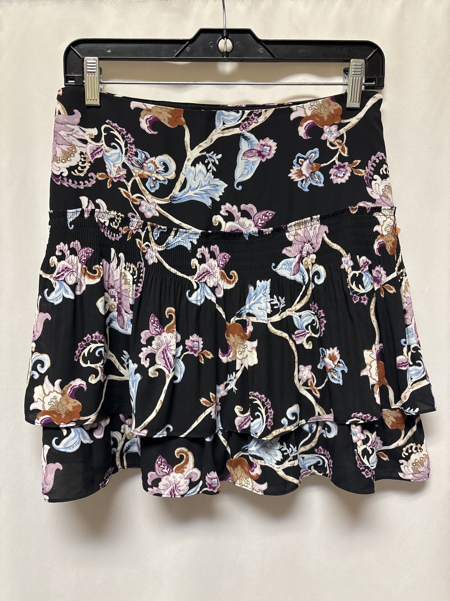 Skirt Mini & Short By White House Black Market Size: 2