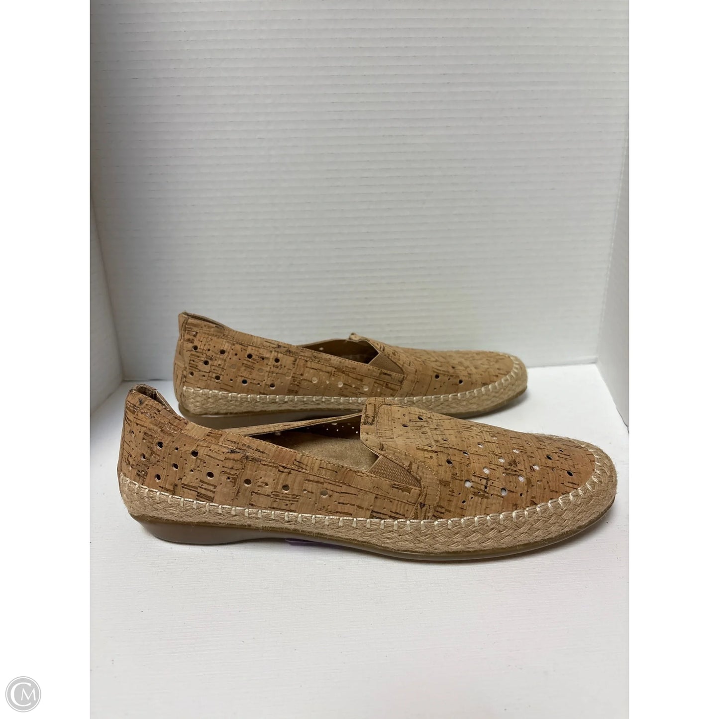 Shoes Flats By Vaneli In Beige, Size: 11