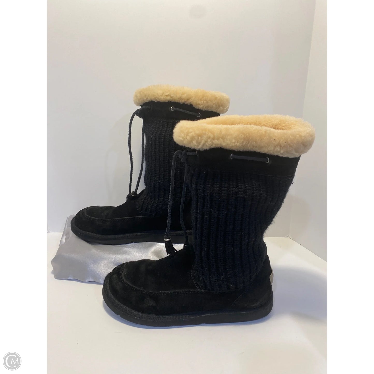Boots Designer By Ugg In Black, Size: 9