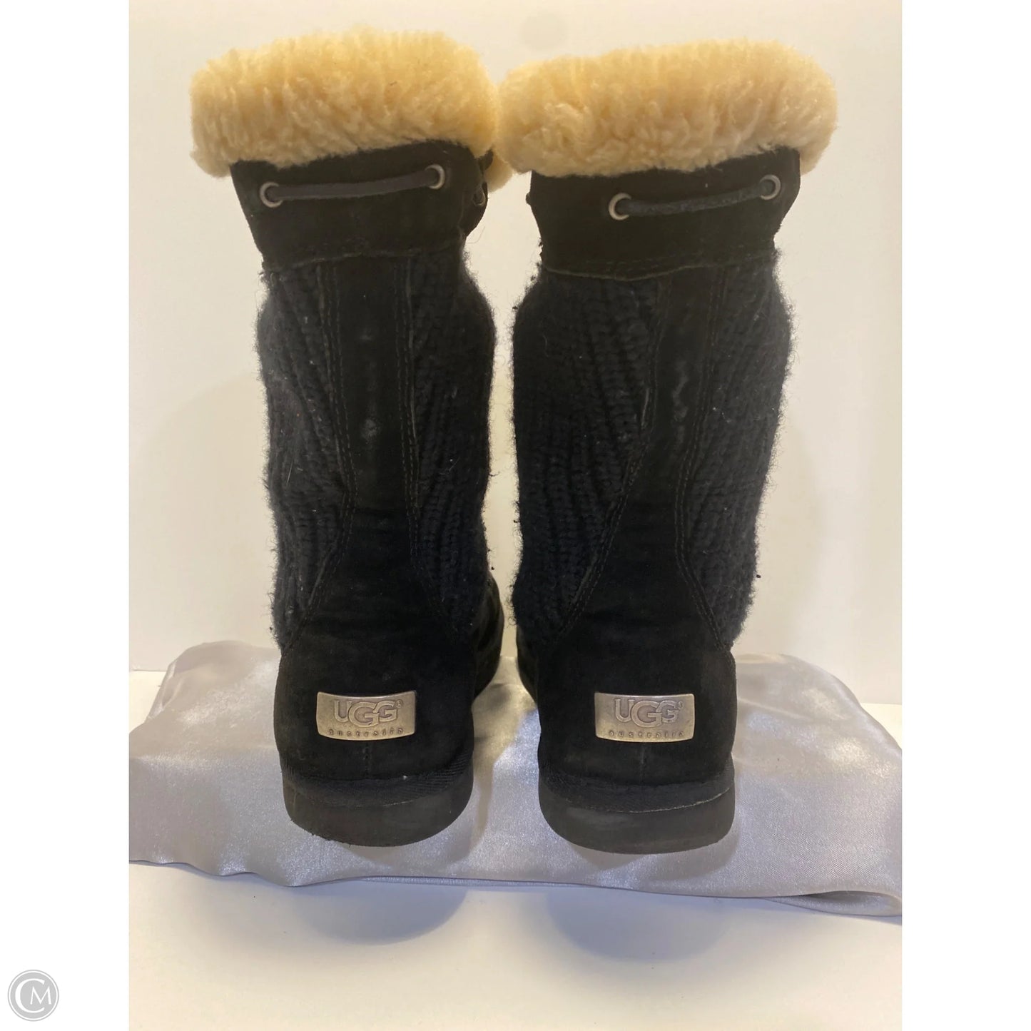Boots Designer By Ugg In Black, Size: 9