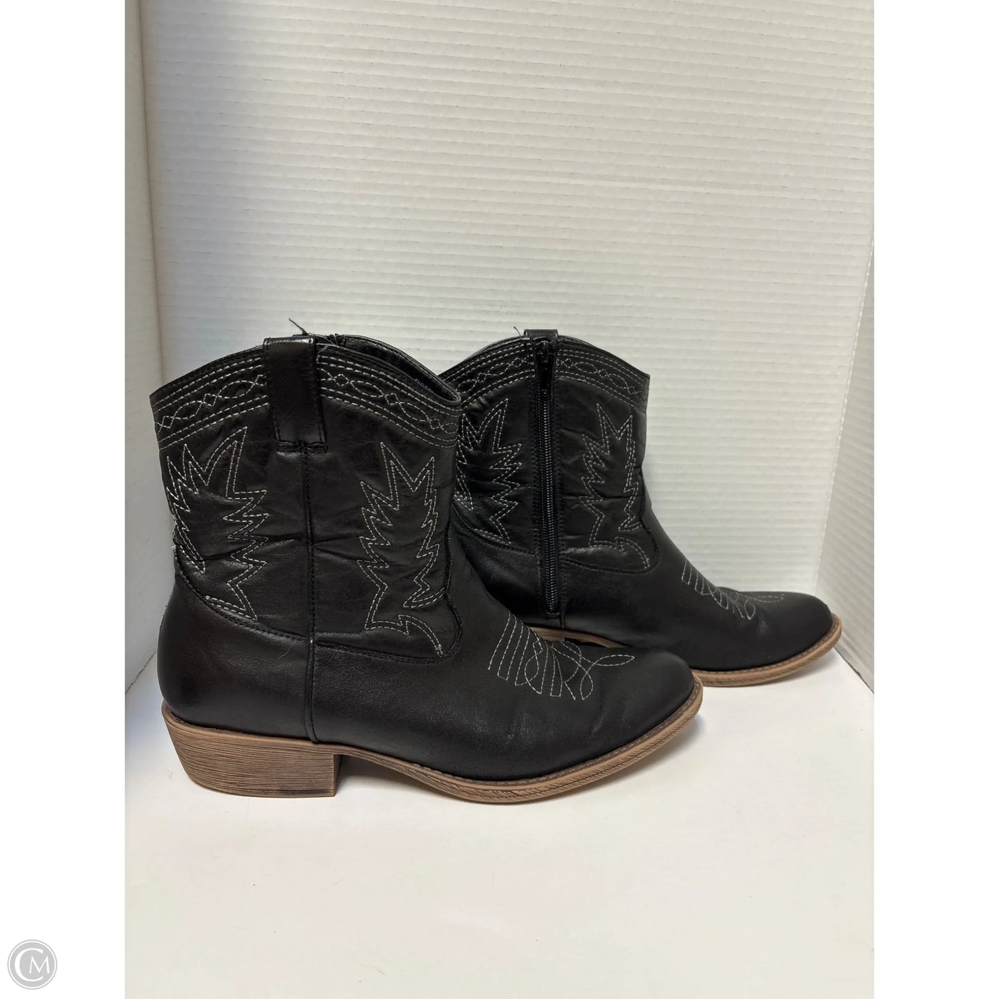 Boots Ankle Heels By Clothes Mentor In Black, Size: 8