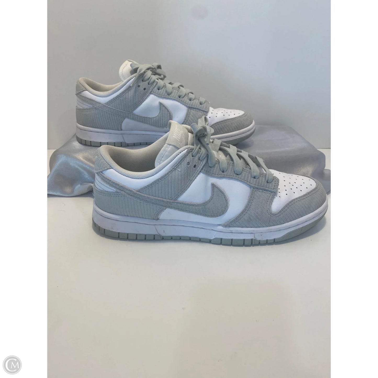 Shoes Athletic By Nike In White, Size: 11.5