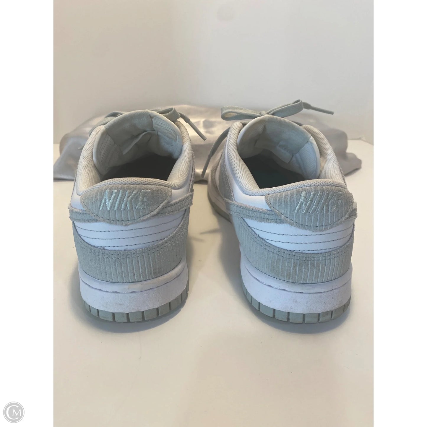 Shoes Athletic By Nike In White, Size: 11.5