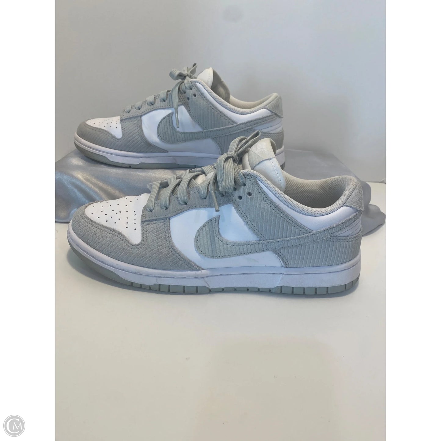 Shoes Athletic By Nike In White, Size: 11.5