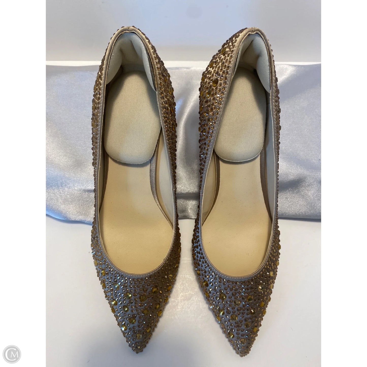 Shoes Heels Kitten By Clothes Mentor In Gold, Size: 7.5