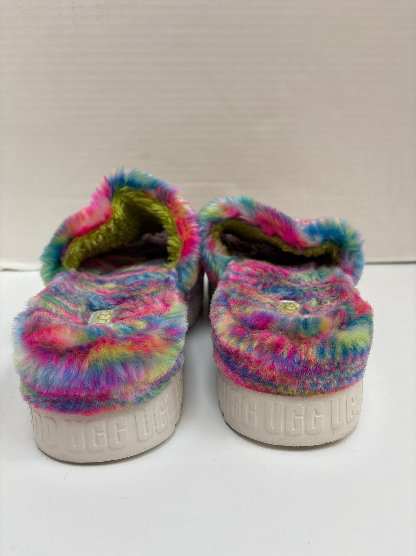 Slippers Designer By Ugg In Multi-colored Size 9