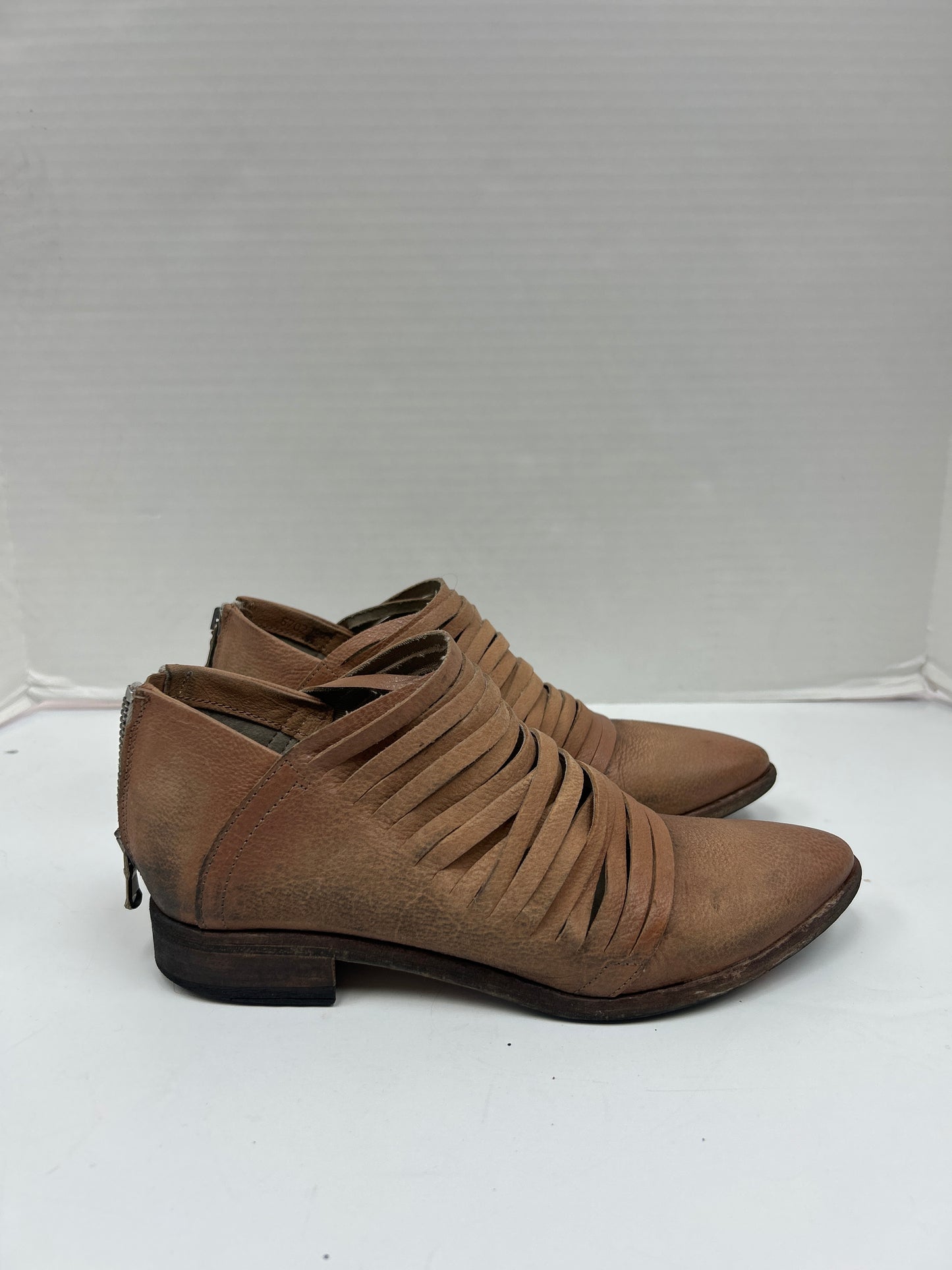 Boots Ankle Flats By Free People Size: 6.5