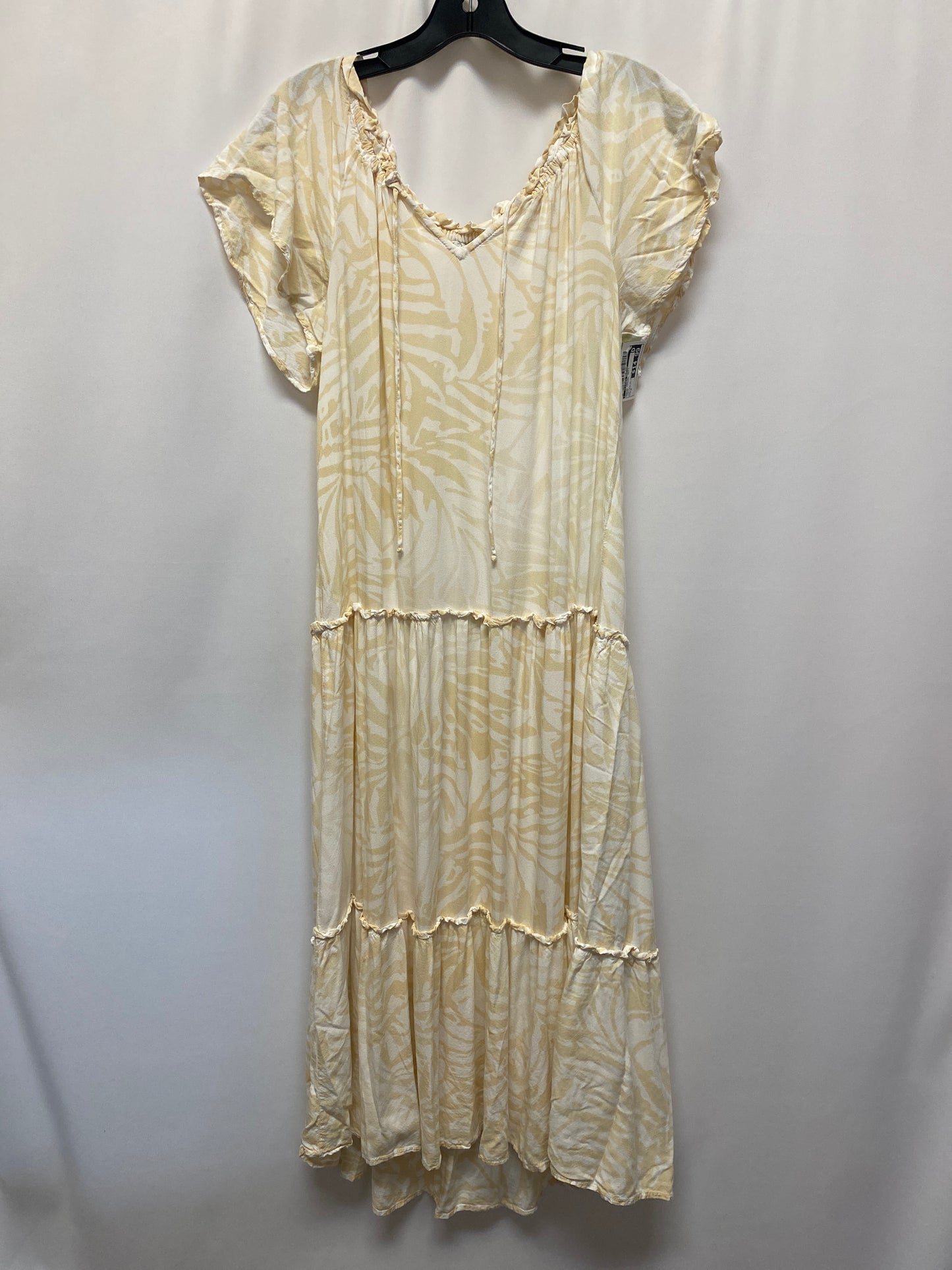 Dress Casual Maxi By Clothes Mentor Size: M