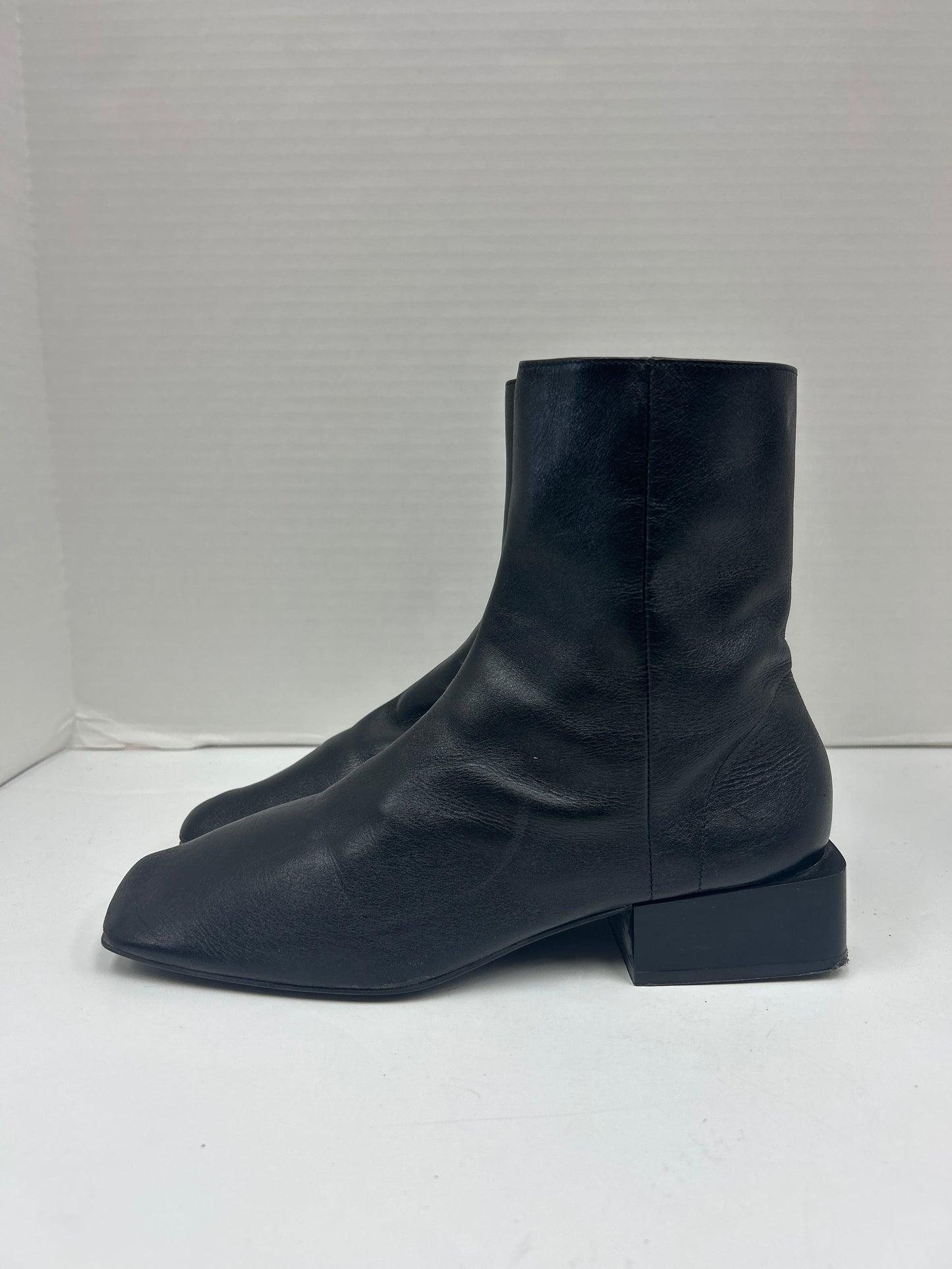 Boots Ankle Flats By Zara In Black, Size: 6.5