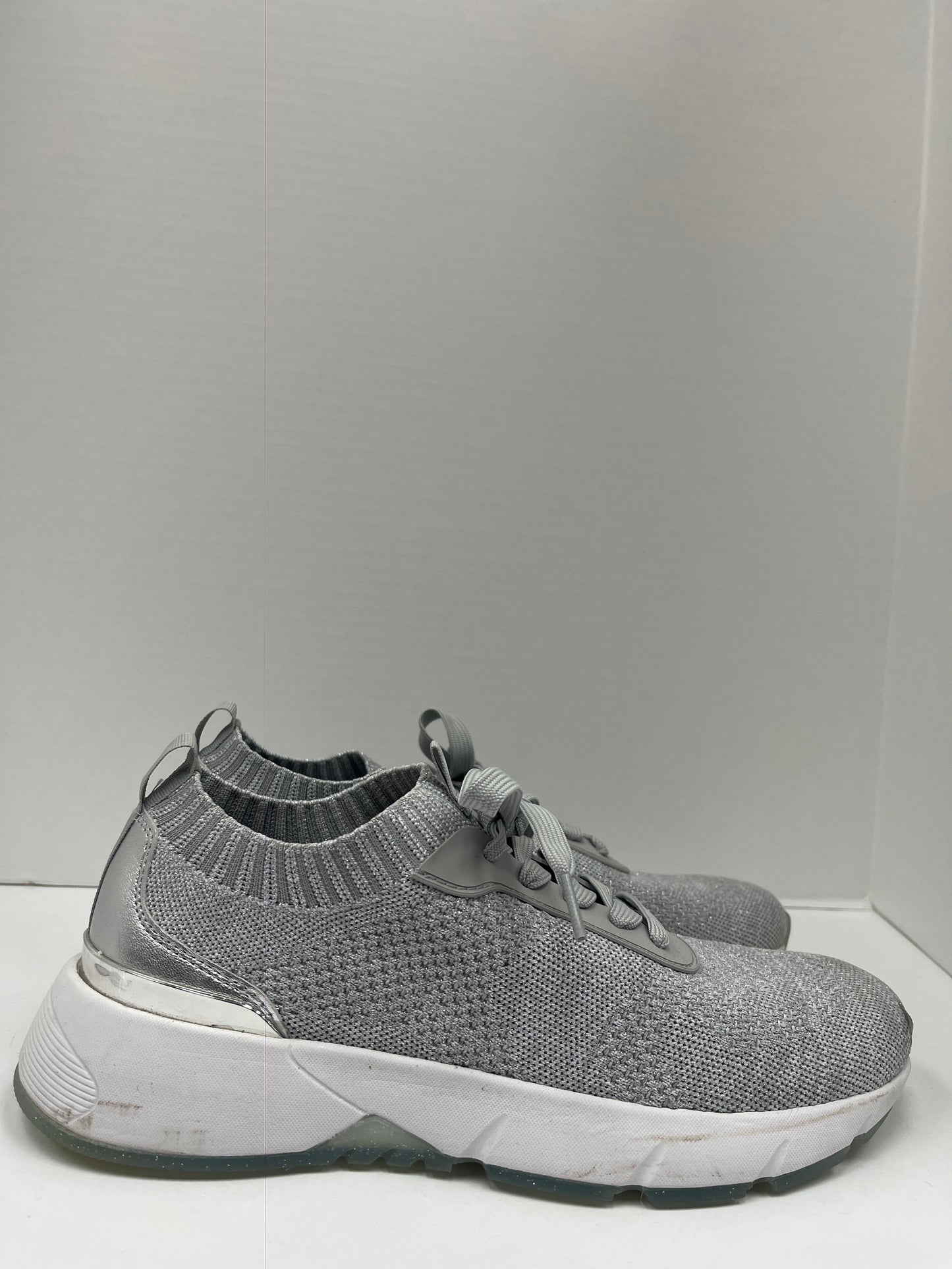 Shoes Athletic By Nurture Size: 12