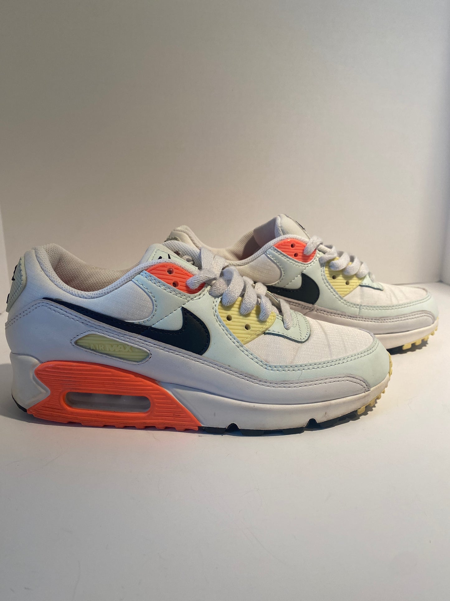 Shoes Sneakers By Nike Size: 8