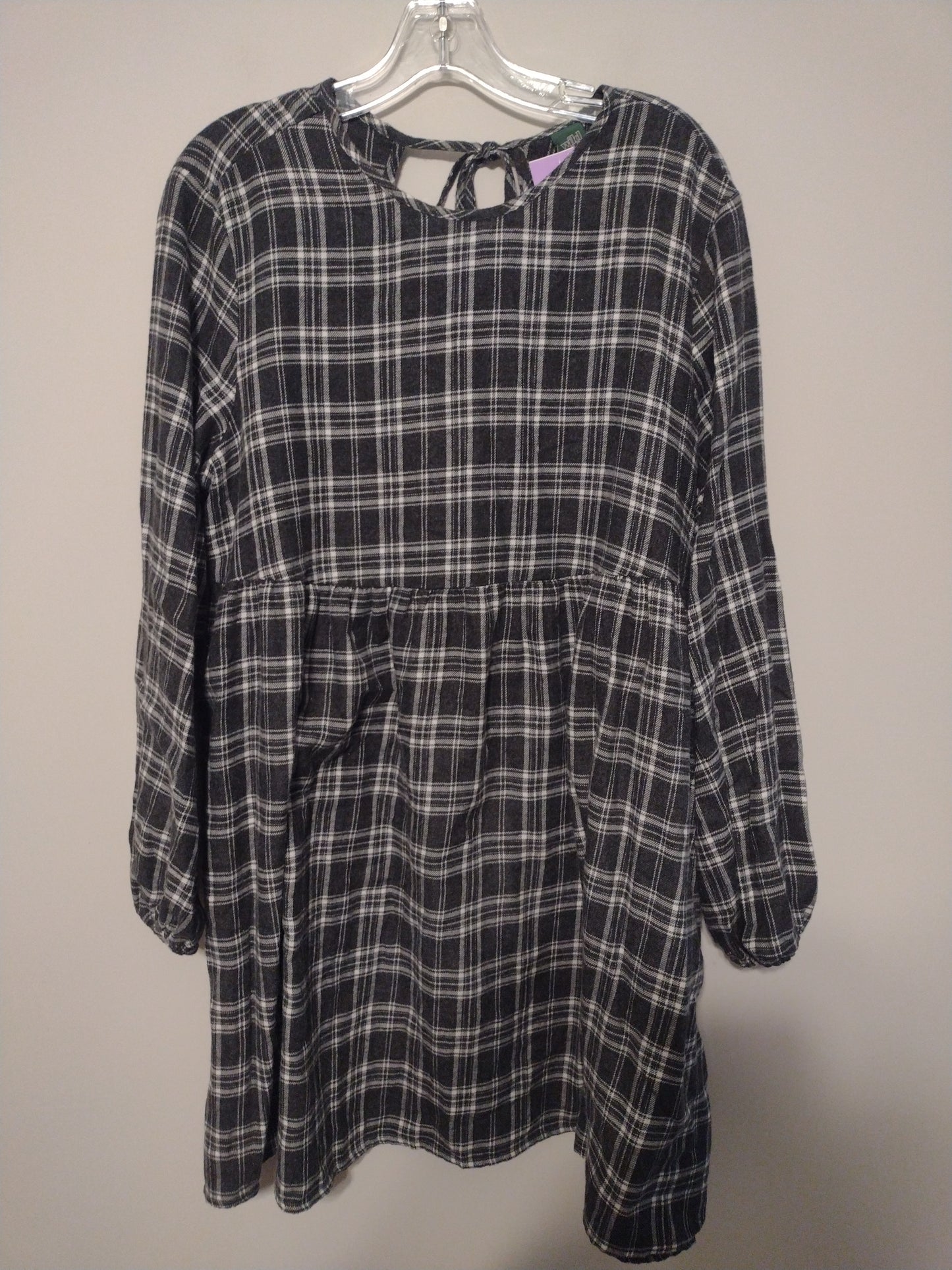 Dress Casual Short By Wild Fable Size: L