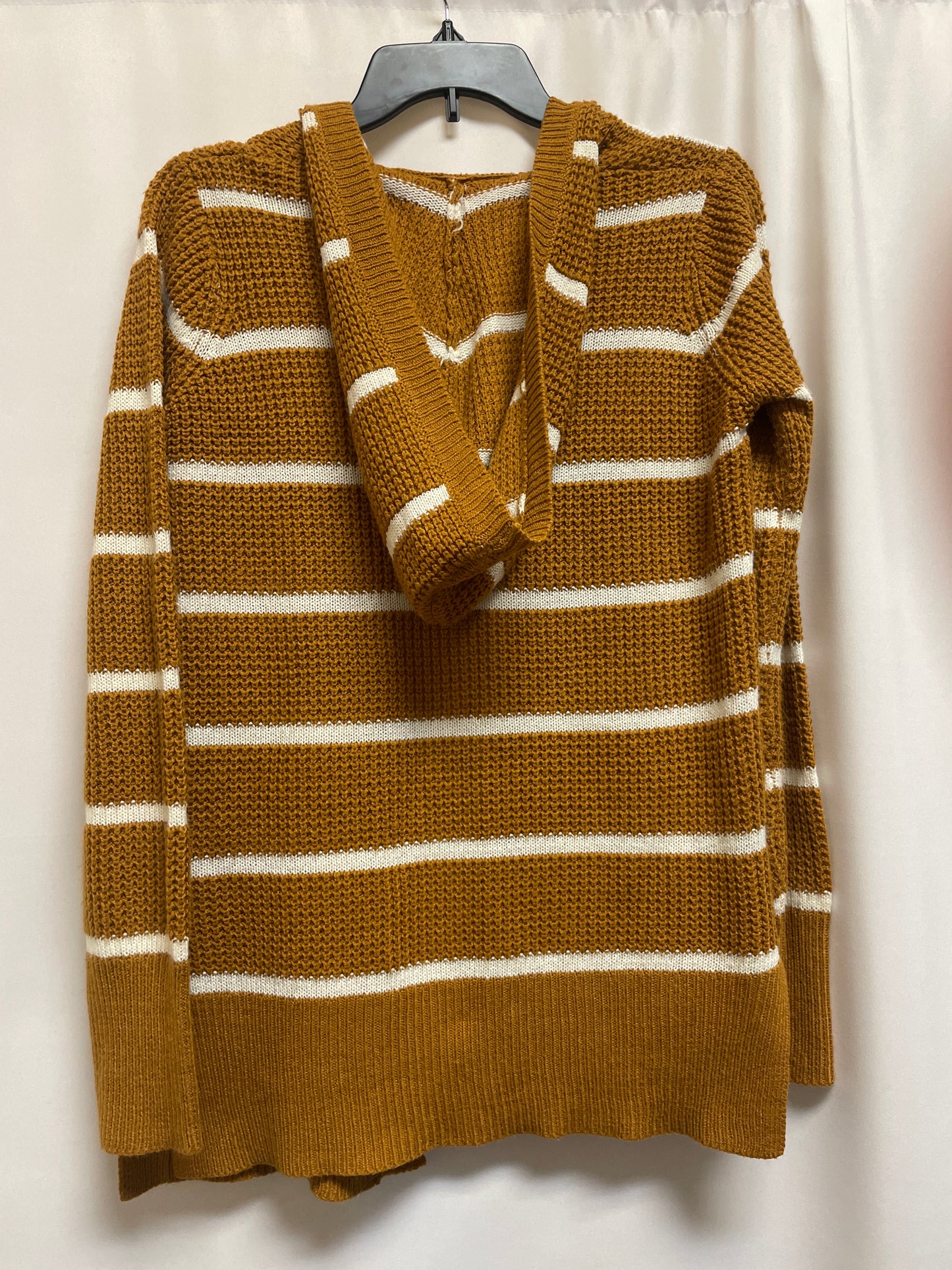 Sweater Cardigan By Clothes Mentor Size: M