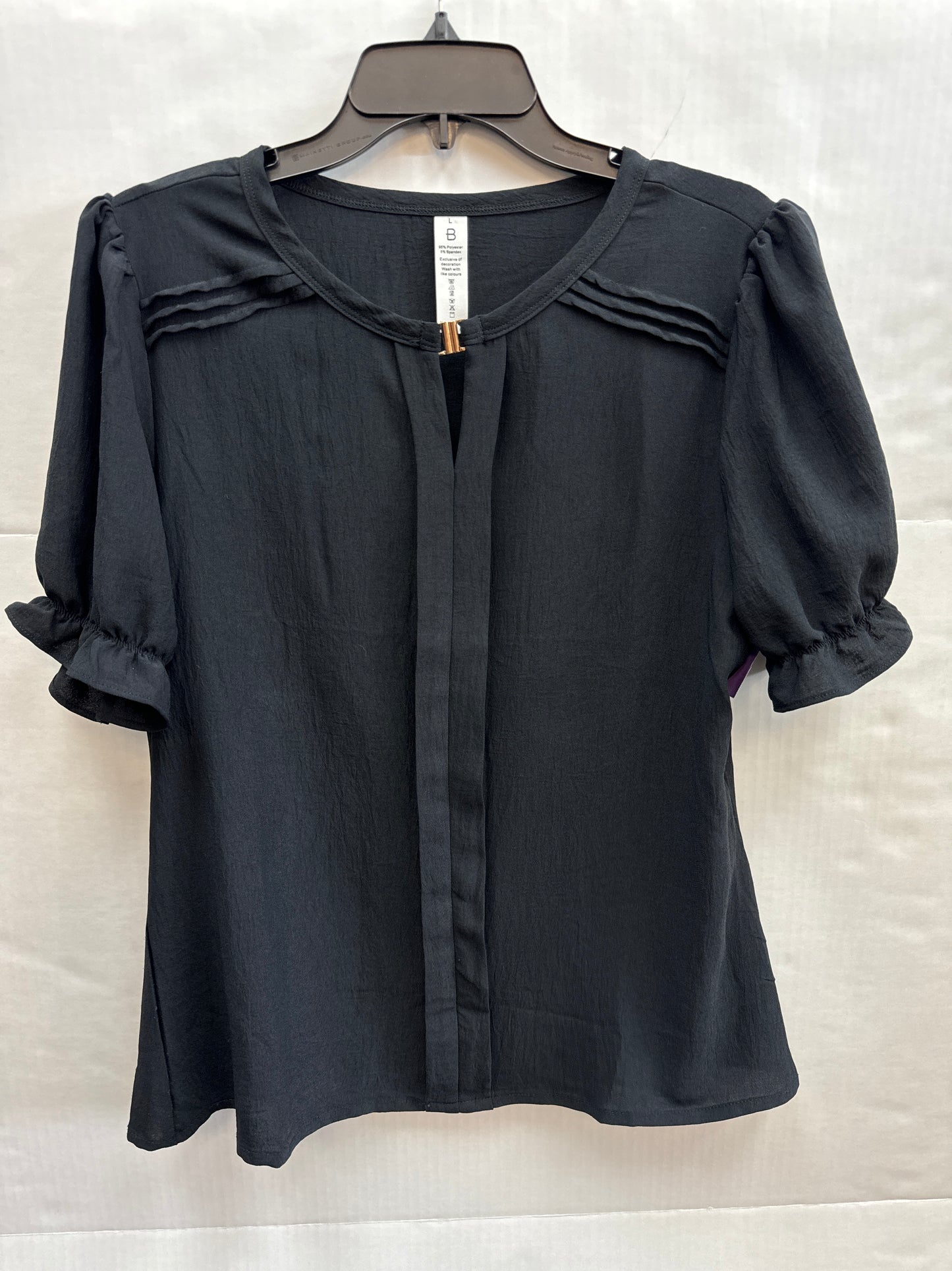 Top Short Sleeve By Clothes Mentor  Size: L